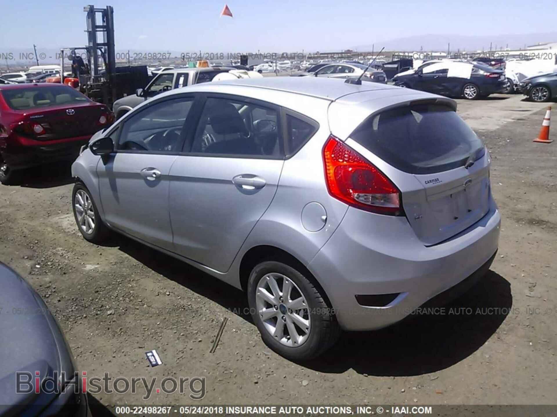 2012 Ford Fiesta - VIN: 3FADP4EJ3CM105743 - Photo 3