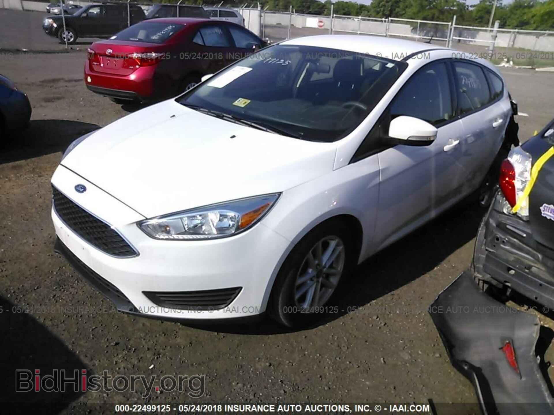 2015 Ford Focus - VIN: 1FADP3K28FL315560 - Photo 2