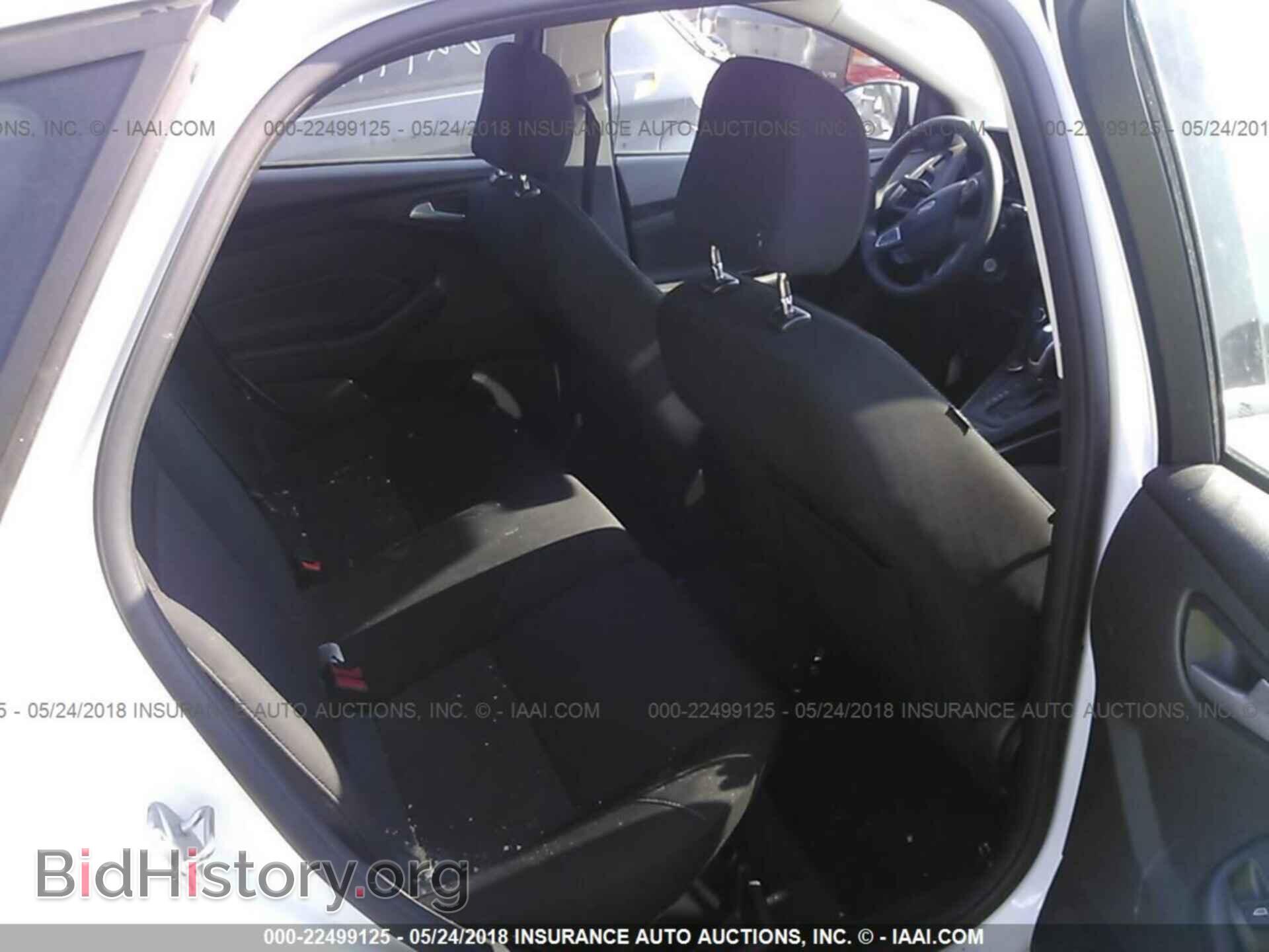2015 Ford Focus - VIN: 1FADP3K28FL315560 - Photo 8