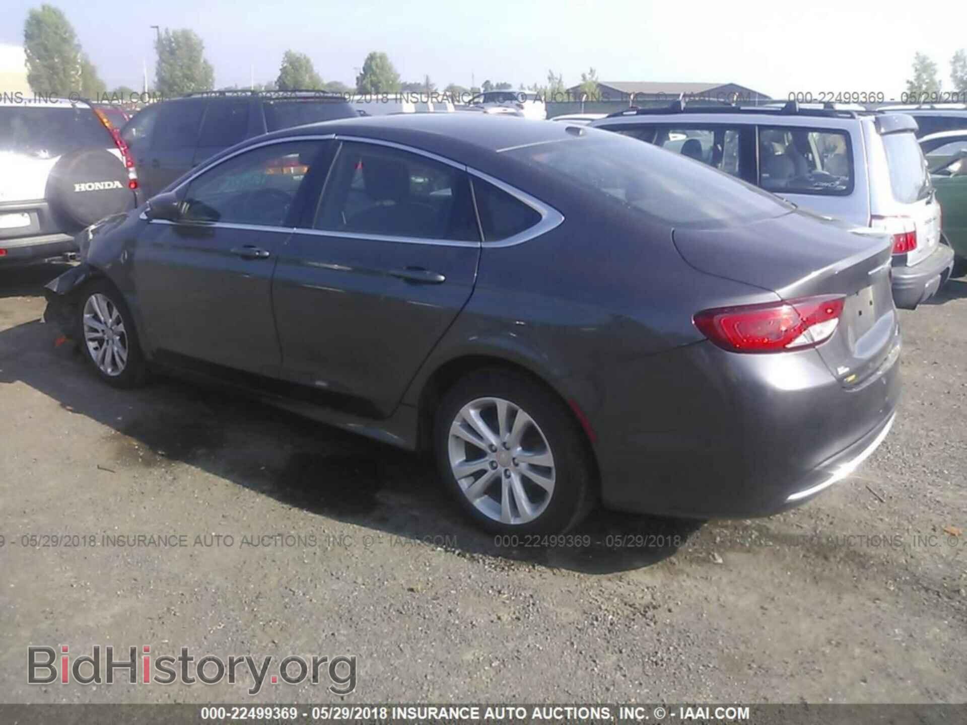 2015 Chrysler 200 - VIN: 1C3CCCAB4FN595750 - Photo 3