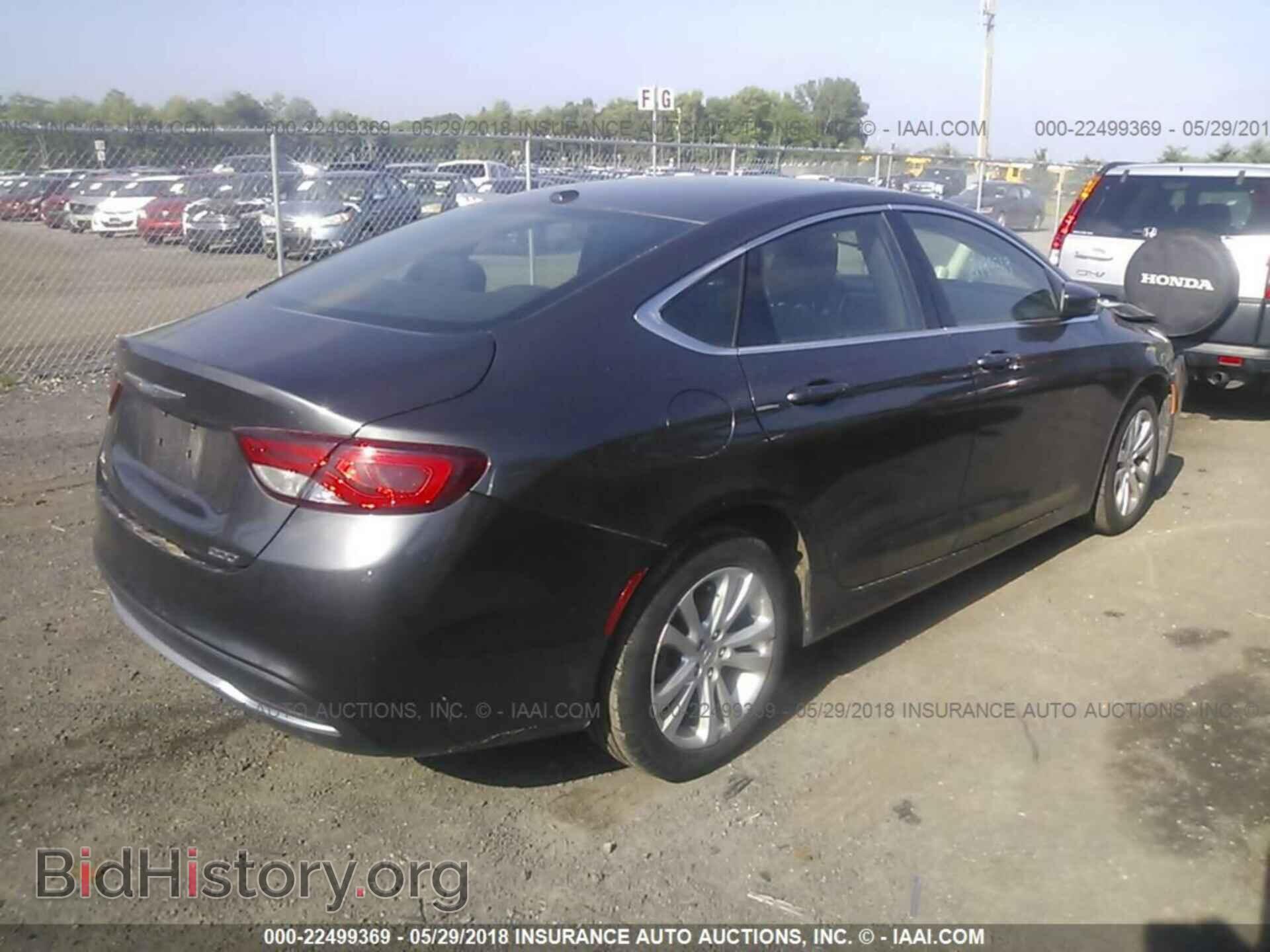 2015 Chrysler 200 - VIN: 1C3CCCAB4FN595750 - Photo 4