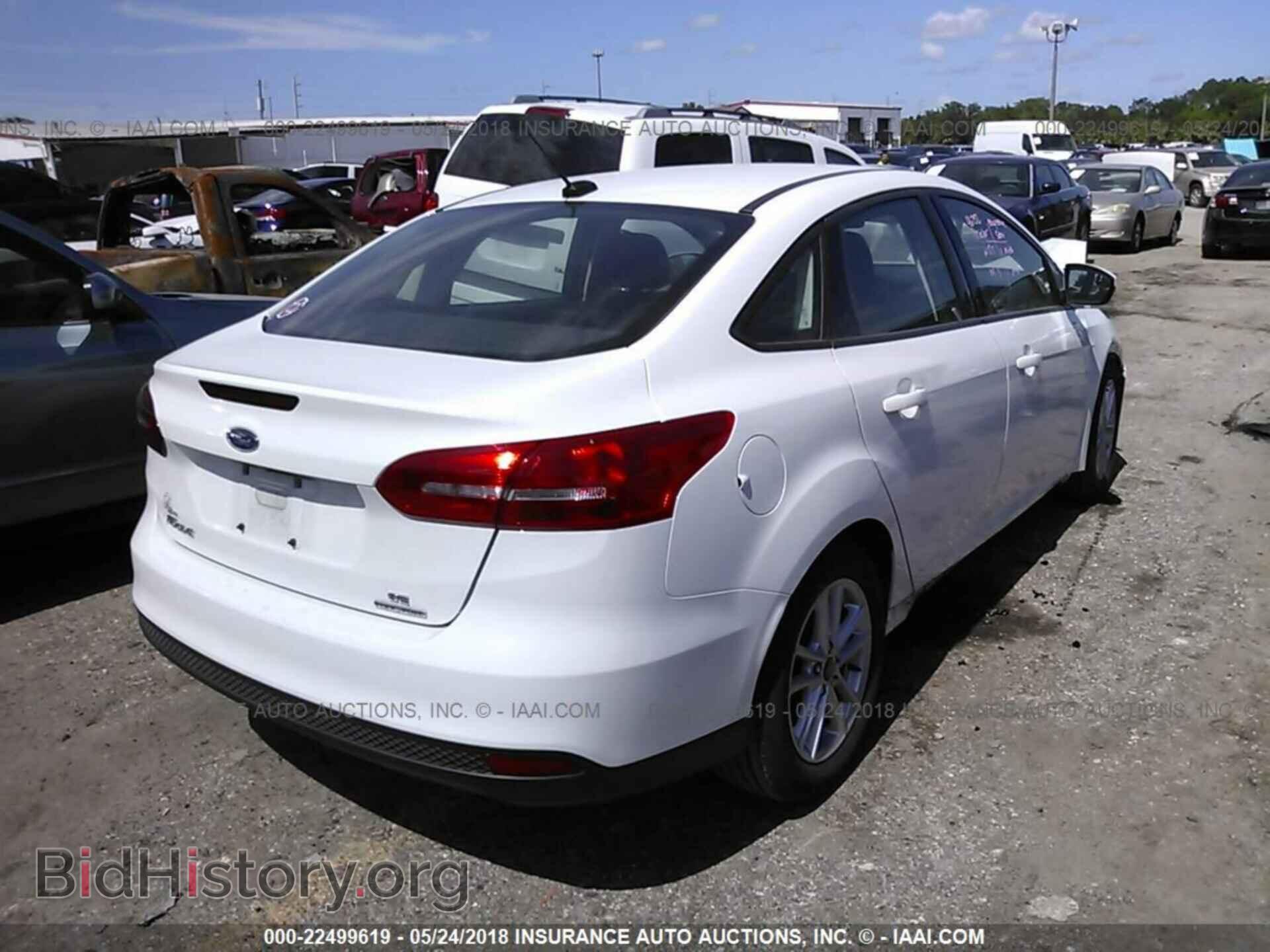 2016 Ford Focus - VIN: 1FADP3F29GL350376 - Photo 4