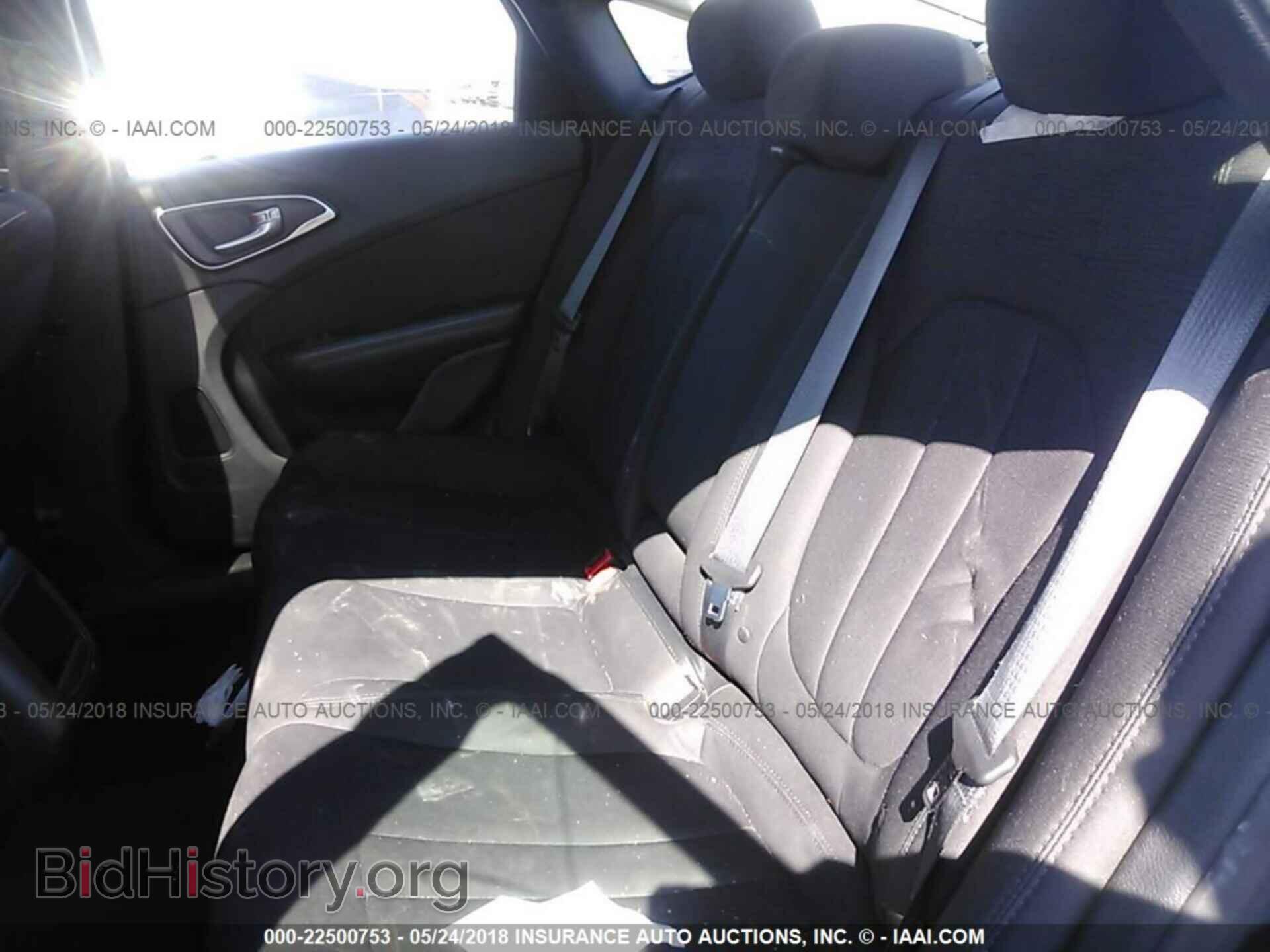 2015 Chrysler 200 - VIN: 1C3CCCAB1FN722339 - Photo 8