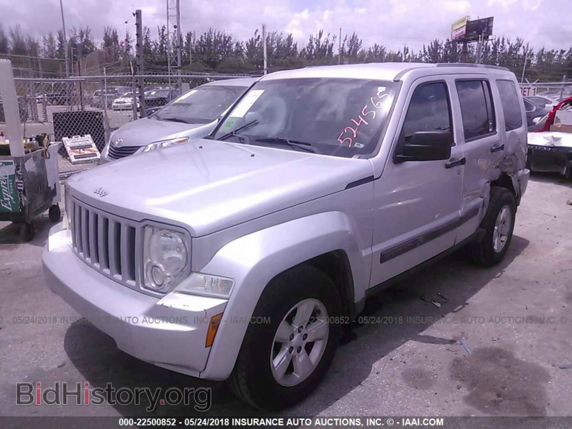 2011 Jeep Liberty - VIN: 1J4PP2GK4BW524565 - Фото 2