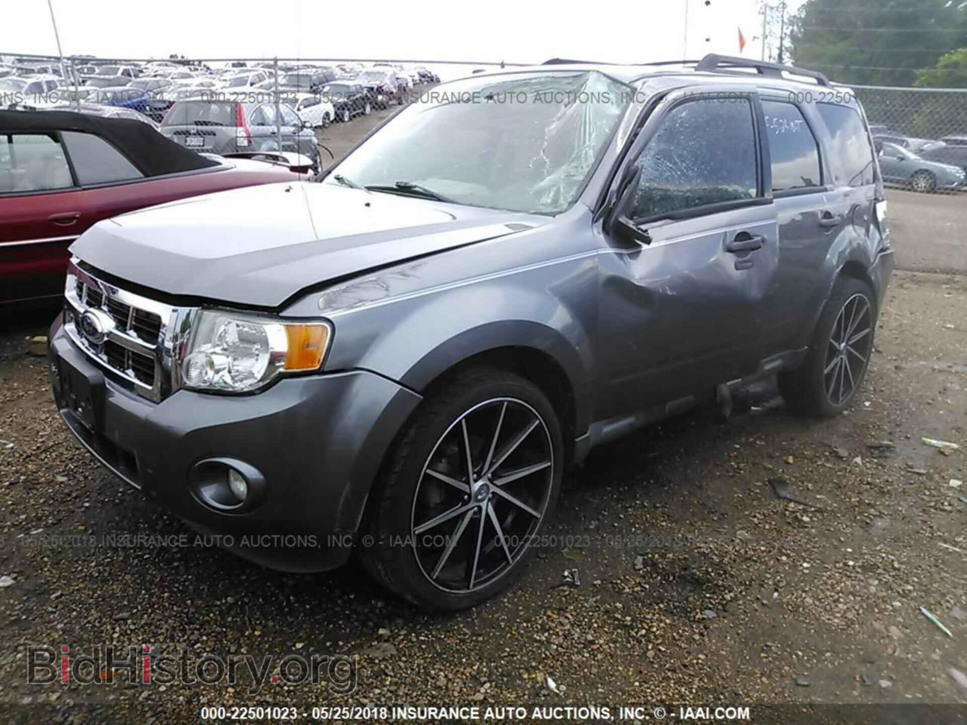 2011 Ford Escape - VIN: 1FMCU0D7XBKB36809 - Photo 2