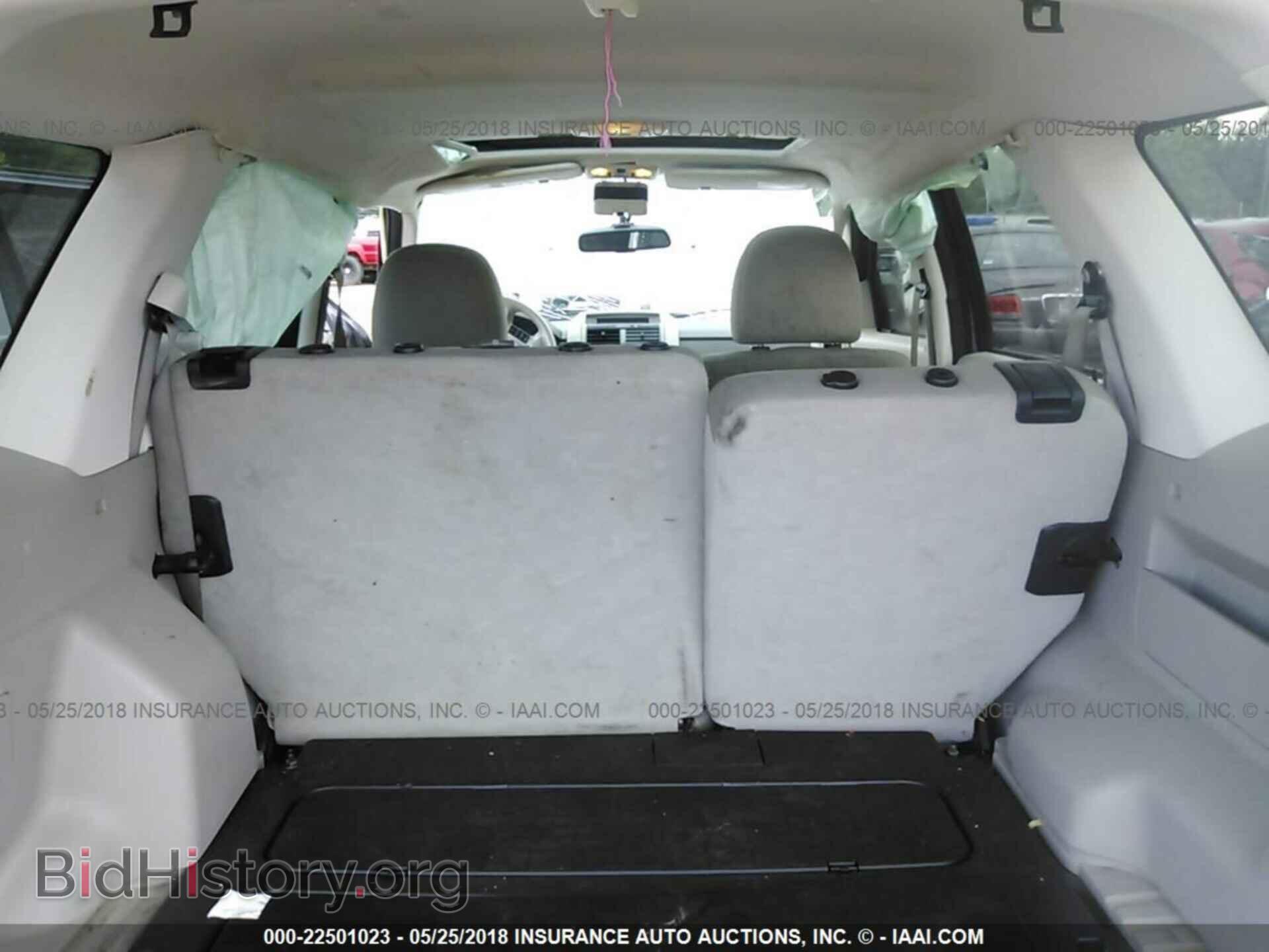 2011 Ford Escape - VIN: 1FMCU0D7XBKB36809 - Photo 8