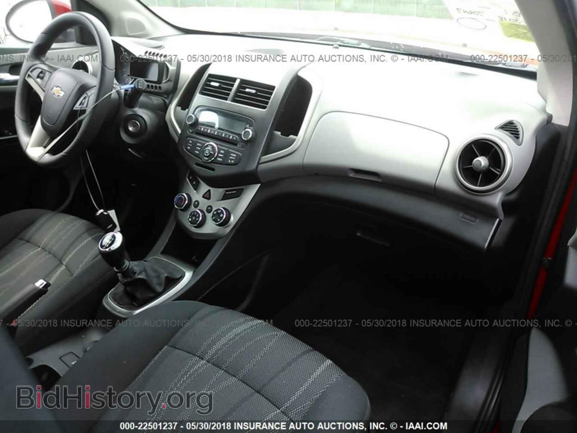 2014 Chevrolet Sonic - VIN: 1G1JD6SBXE4144903 - Фото 5