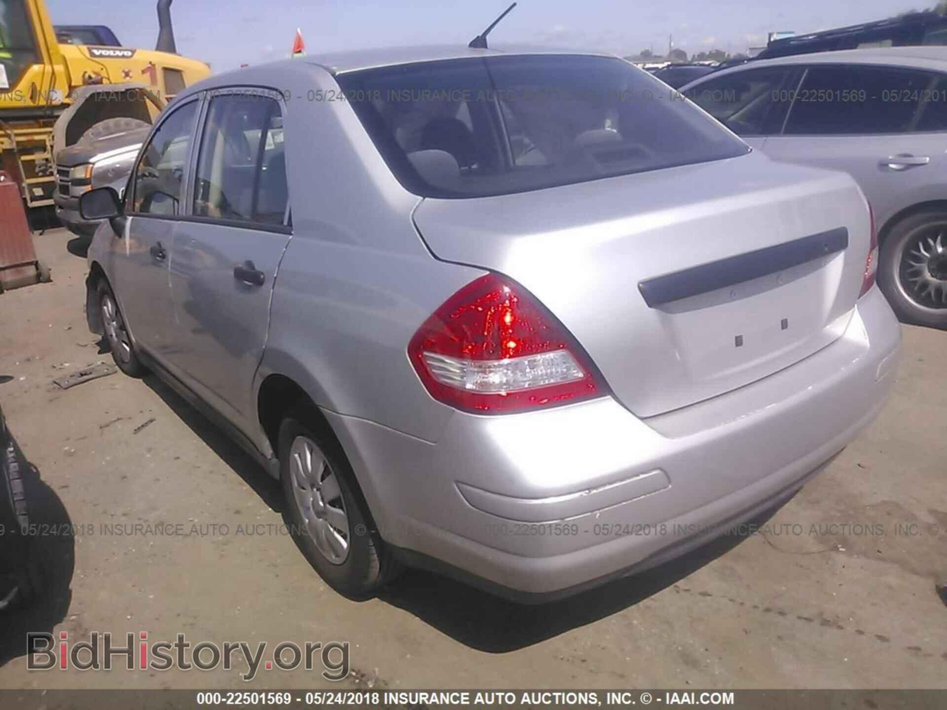 2011 Nissan Versa - VIN: 3N1CC1AP9BL434481 - Фото 3