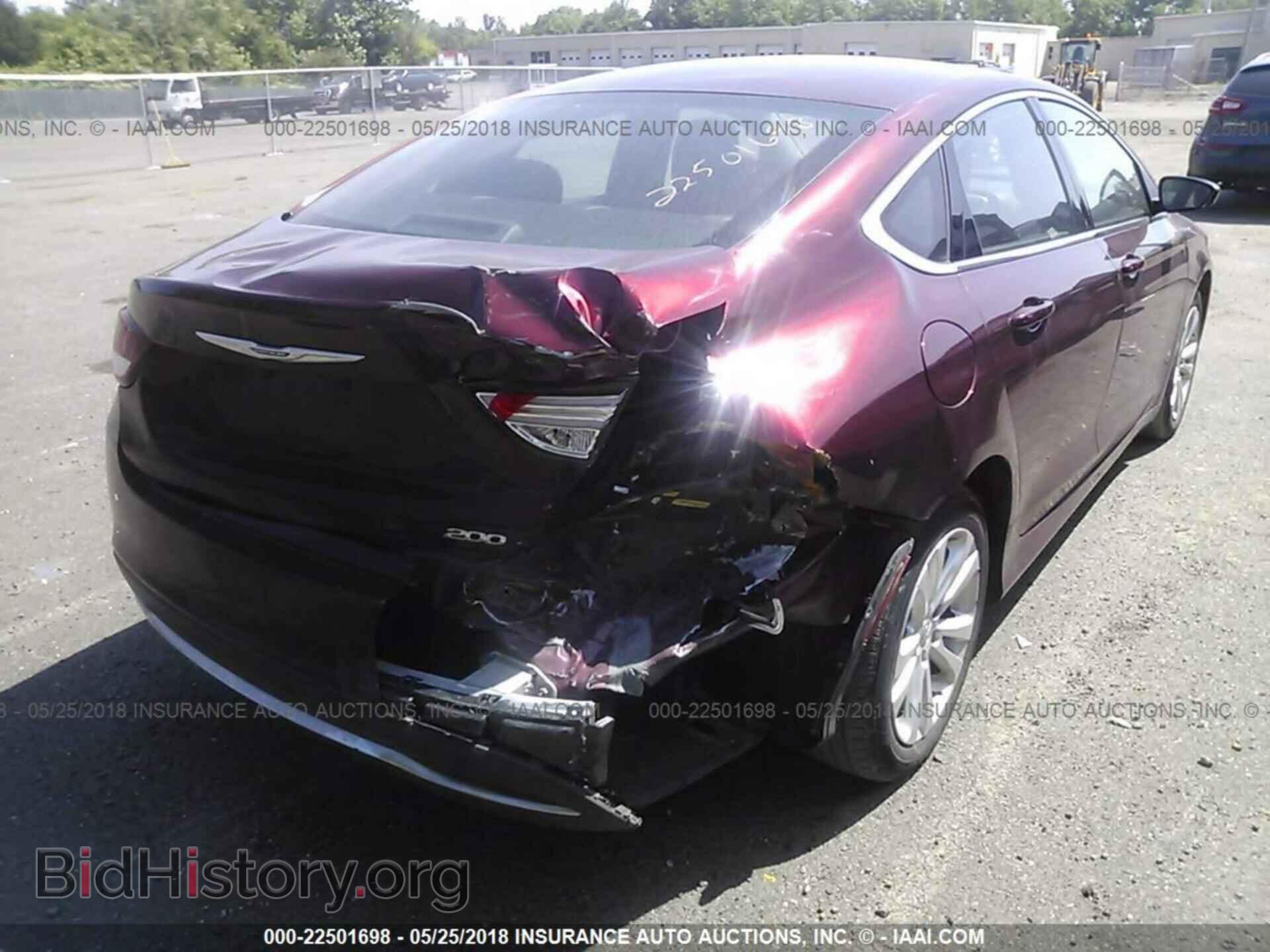 2015 Chrysler 200 - VIN: 1C3CCCAB5FN580741 - Photo 4