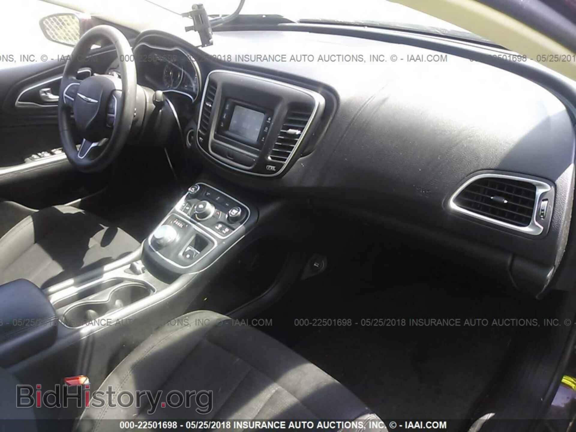 2015 Chrysler 200 - VIN: 1C3CCCAB5FN580741 - Photo 5