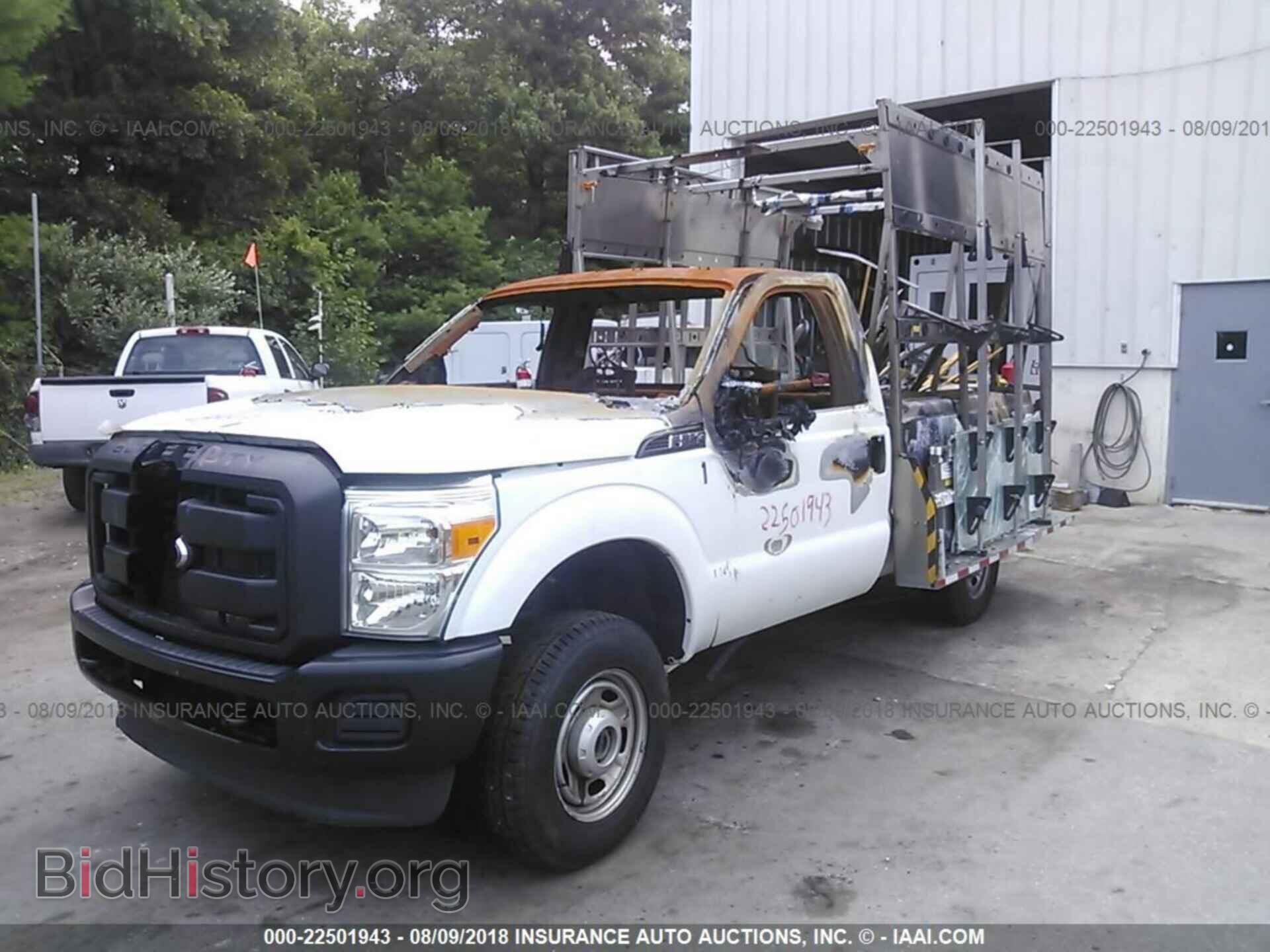 2013 Ford F250 - VIN: 1FTBF2B60DEA28572 - Фото 2