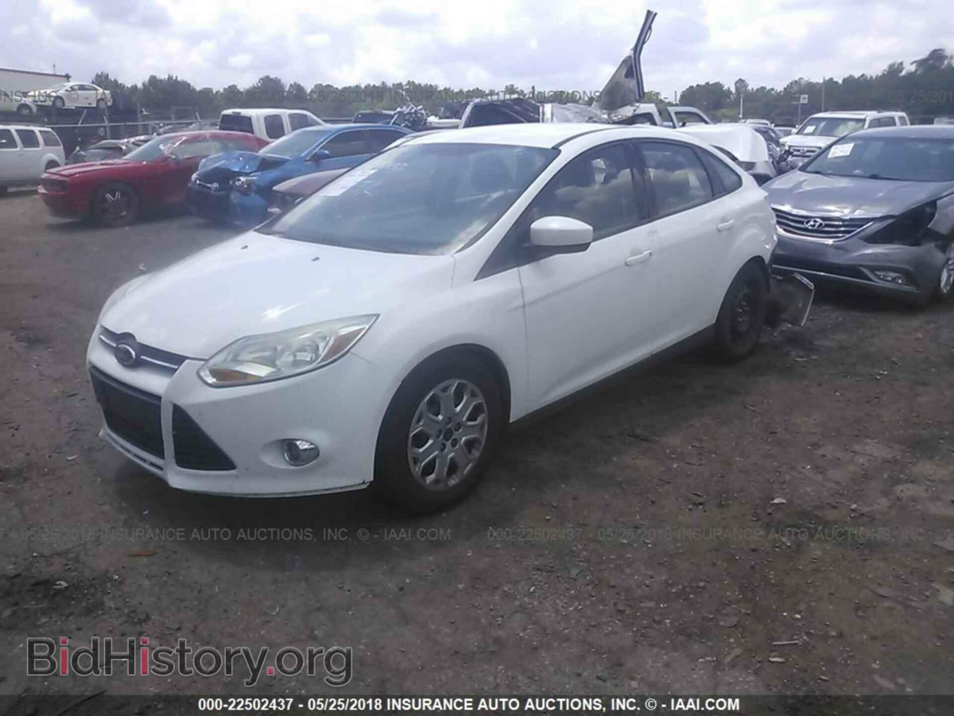 2012 Ford Focus - VIN: 1FAHP3F24CL456200 - Фото 2