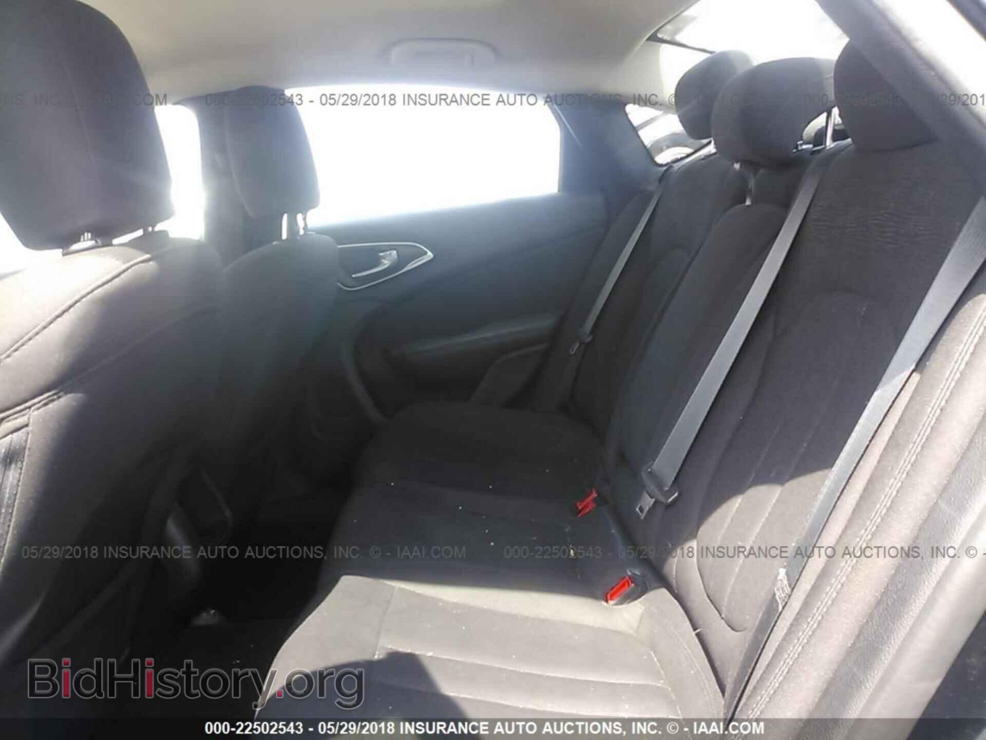 2016 Chrysler 200 - VIN: 1C3CCCAB0GN164629 - Photo 8