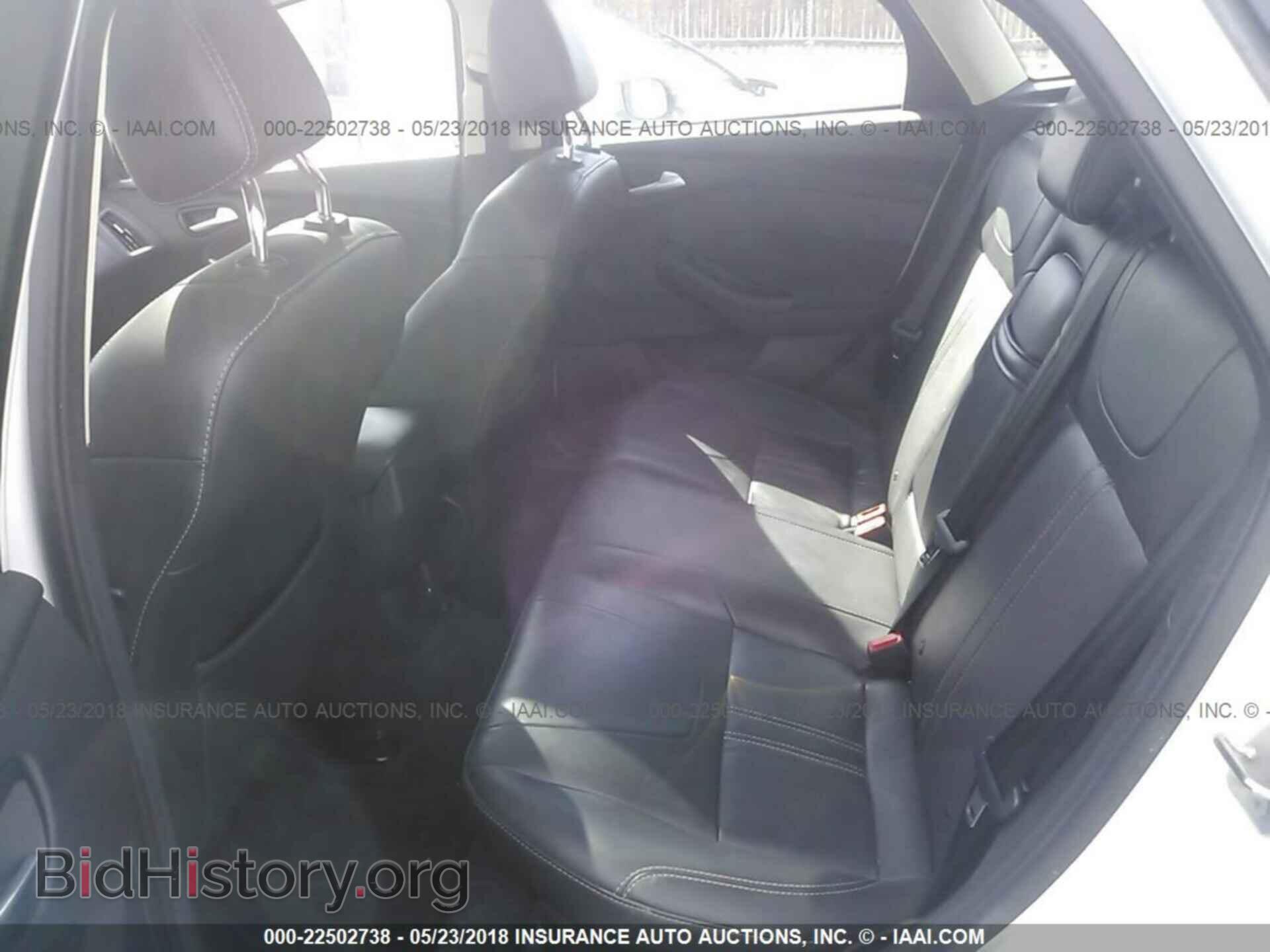 2012 Ford Focus - VIN: 1FAHP3M26CL325496 - Photo 8