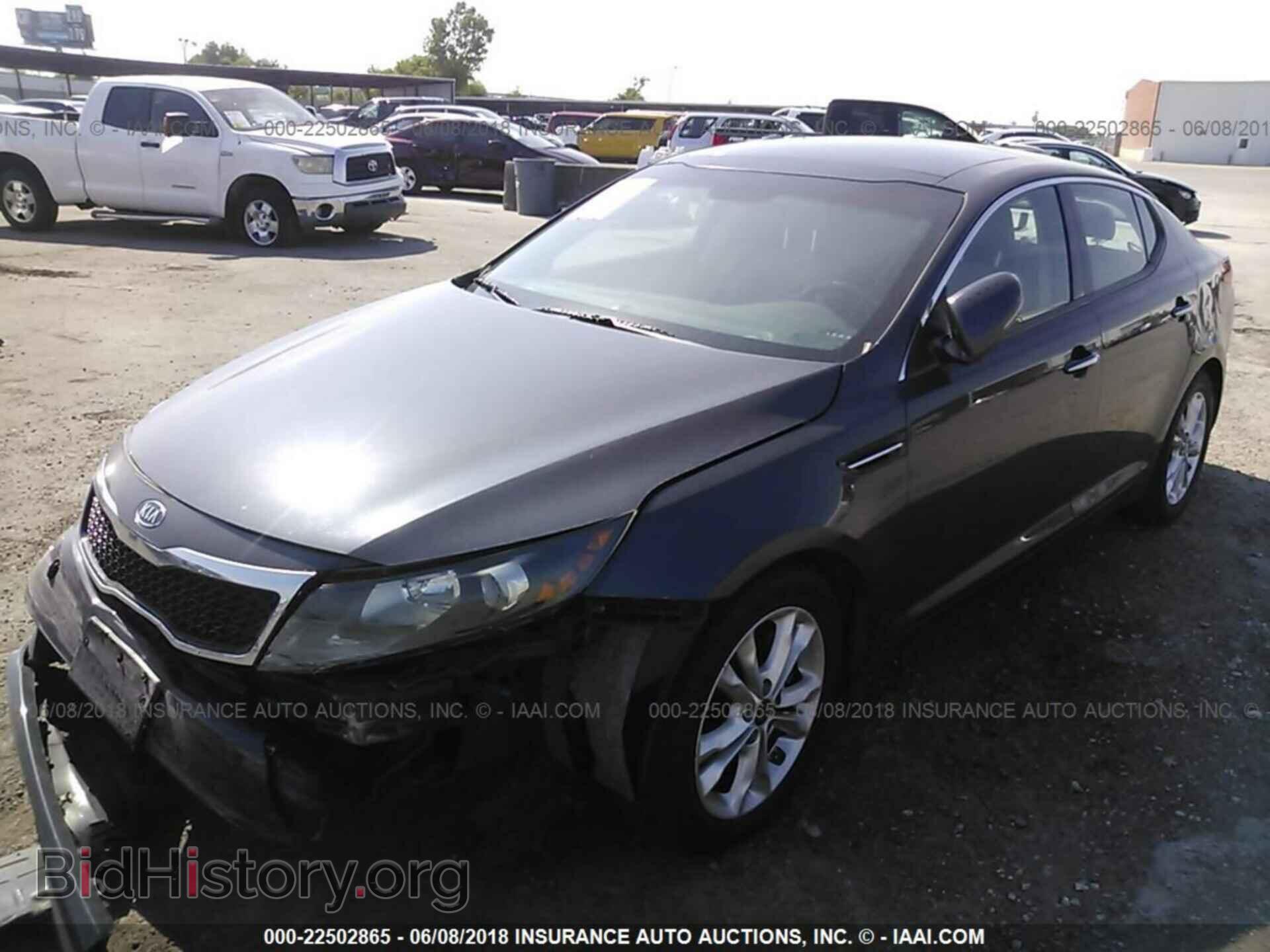 2011 Kia Optima - VIN: KNAGN4A77B5117256 - Фото 2