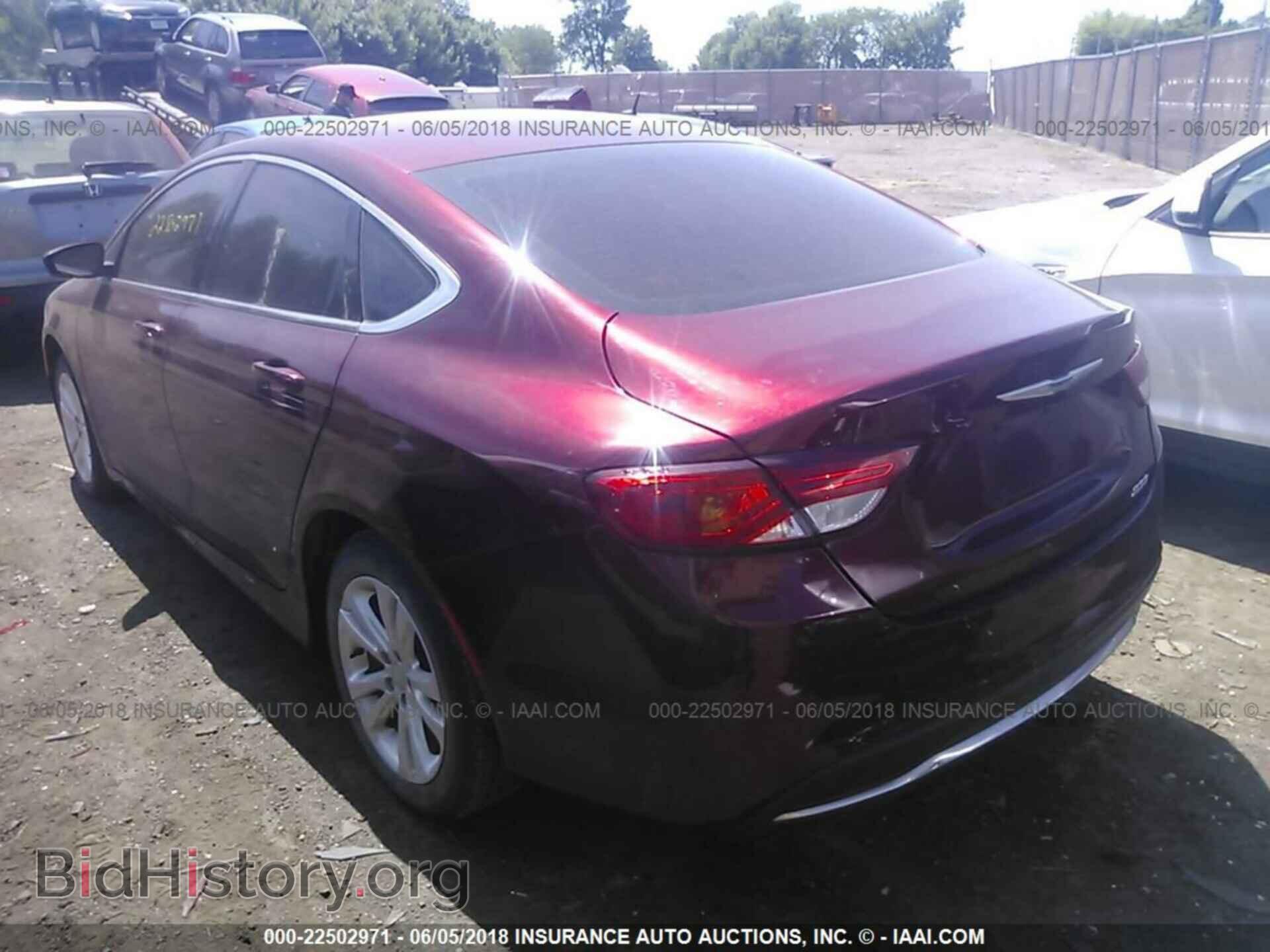 2015 Chrysler 200 - VIN: 1C3CCCAB8FN679389 - Photo 3