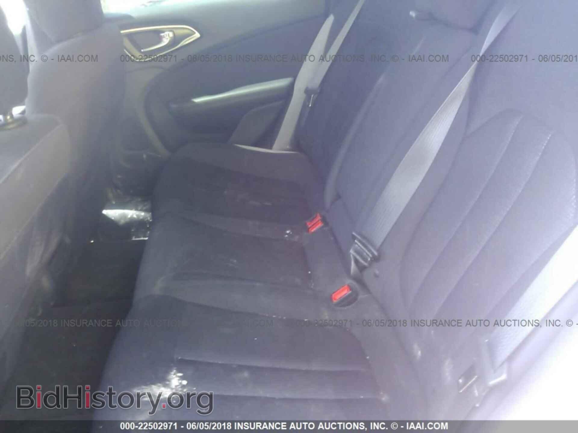 2015 Chrysler 200 - VIN: 1C3CCCAB8FN679389 - Photo 8