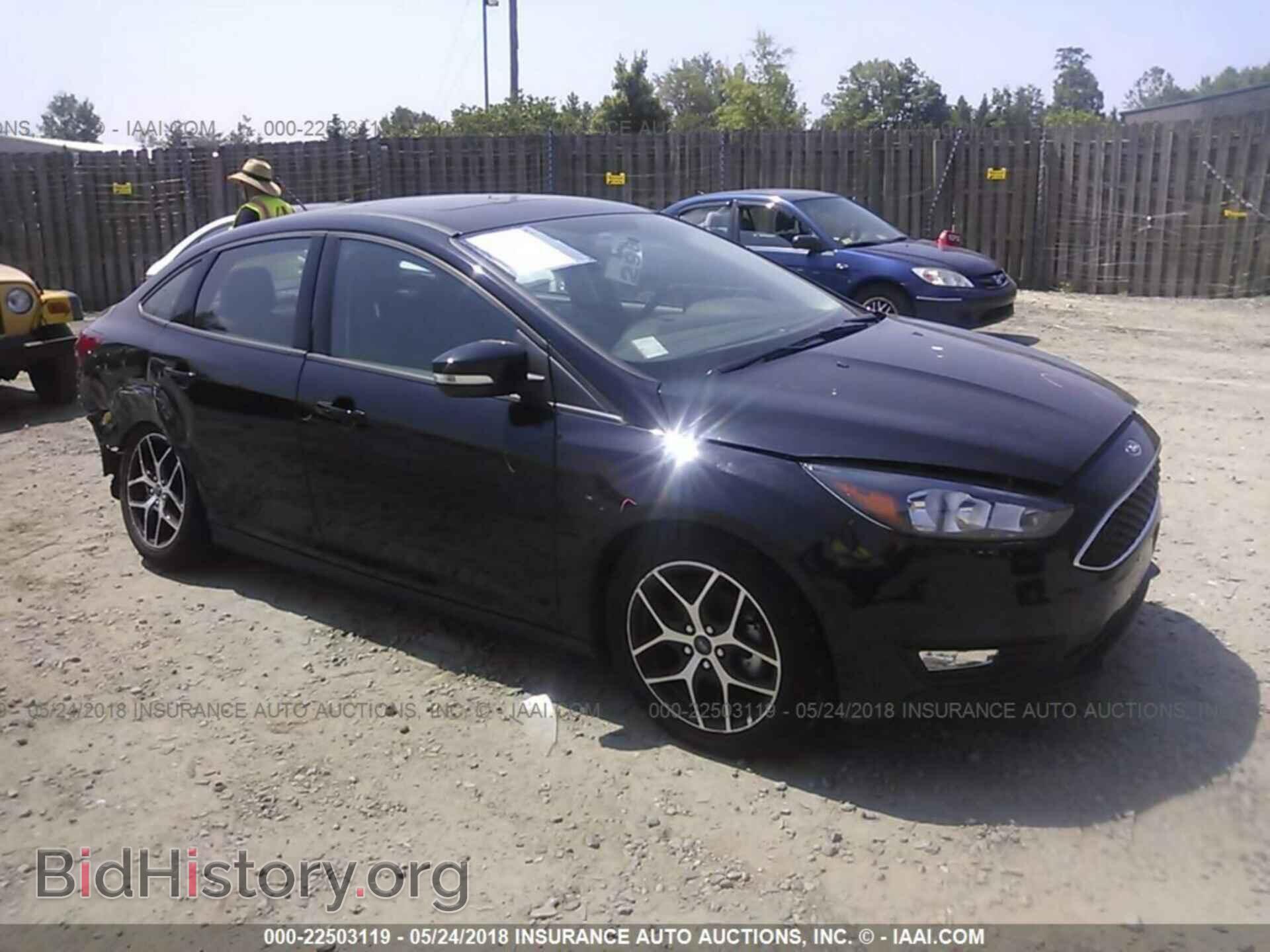 Photo 1FADP3H29HL327548 - Ford Focus 2017