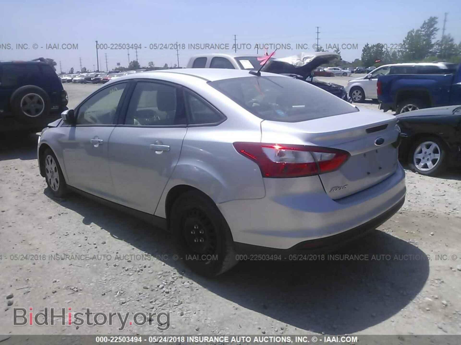 2012 Ford Focus - VIN: 1FAHP3F21CL211712 - Photo 3