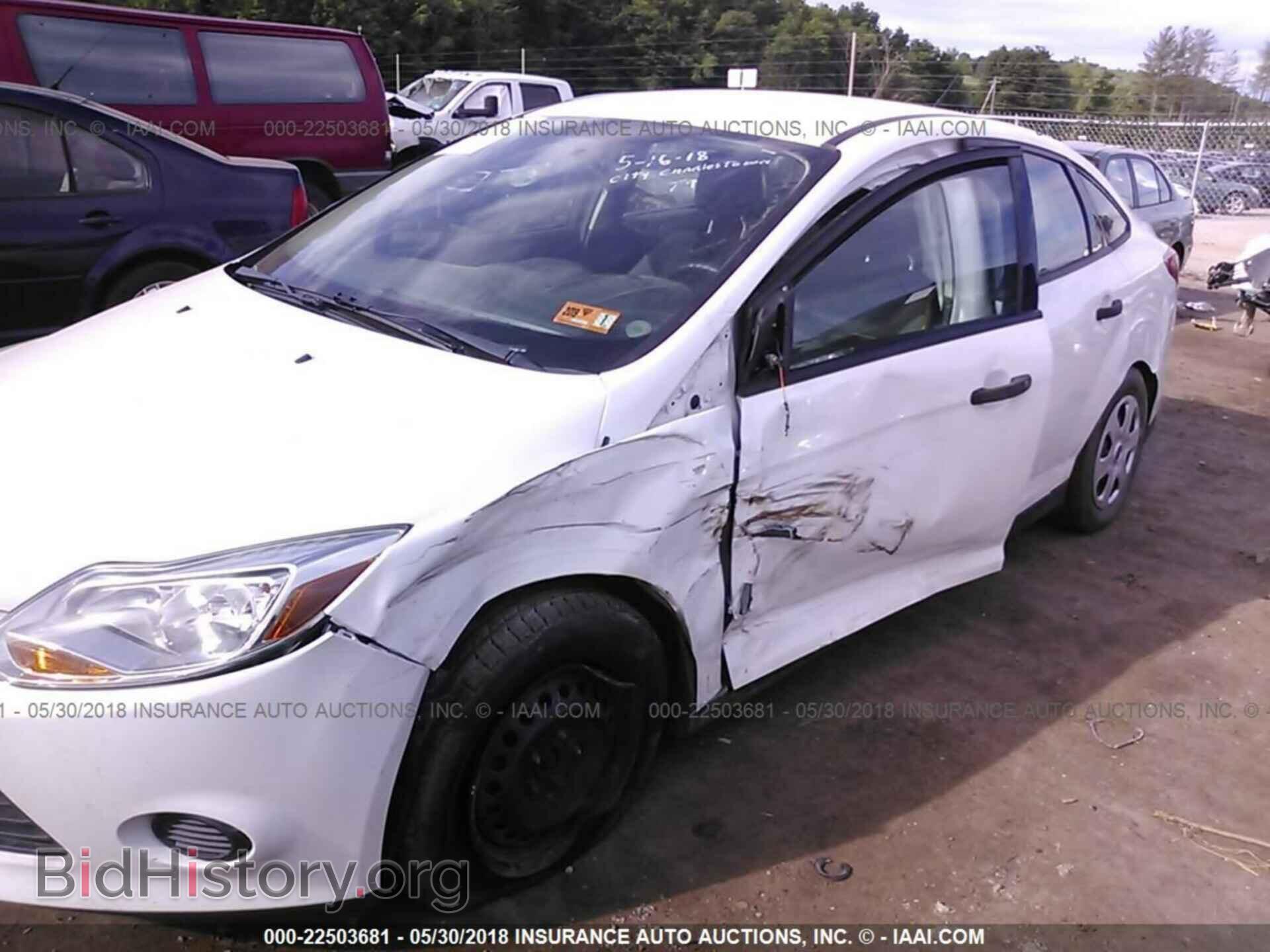 2013 Ford Focus - VIN: 1FADP3E28DL338085 - Photo 6