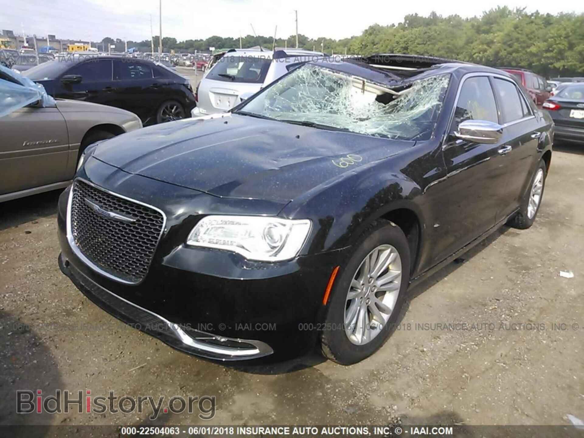 2016 Chrysler 300c - VIN: 2C3CCAEG1GH359321 - Фото 2