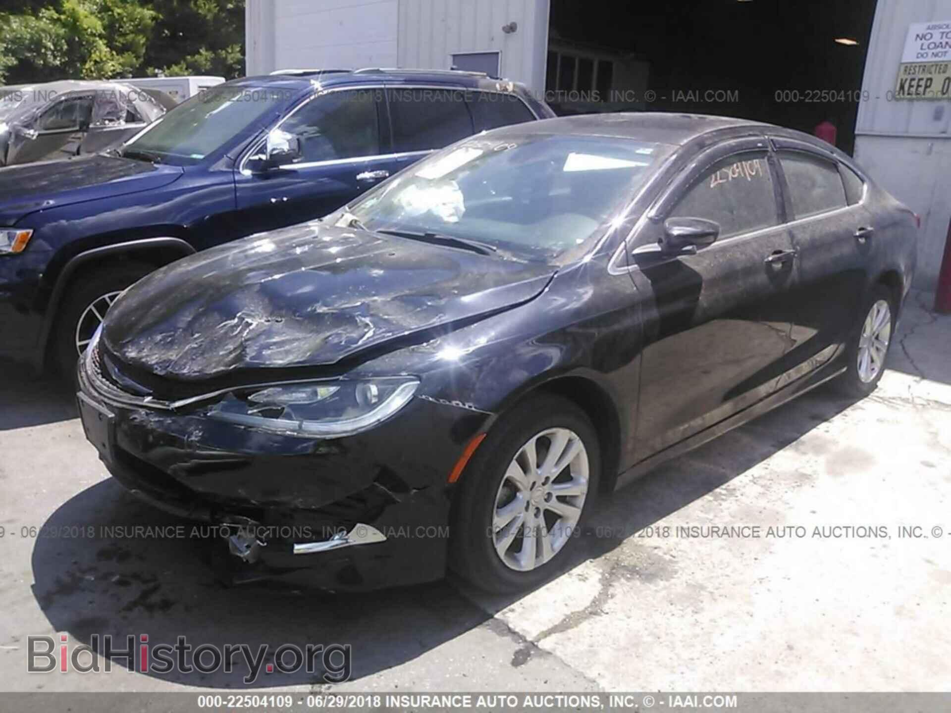 2016 Chrysler 200 - VIN: 1C3CCCABXGN159728 - Photo 2
