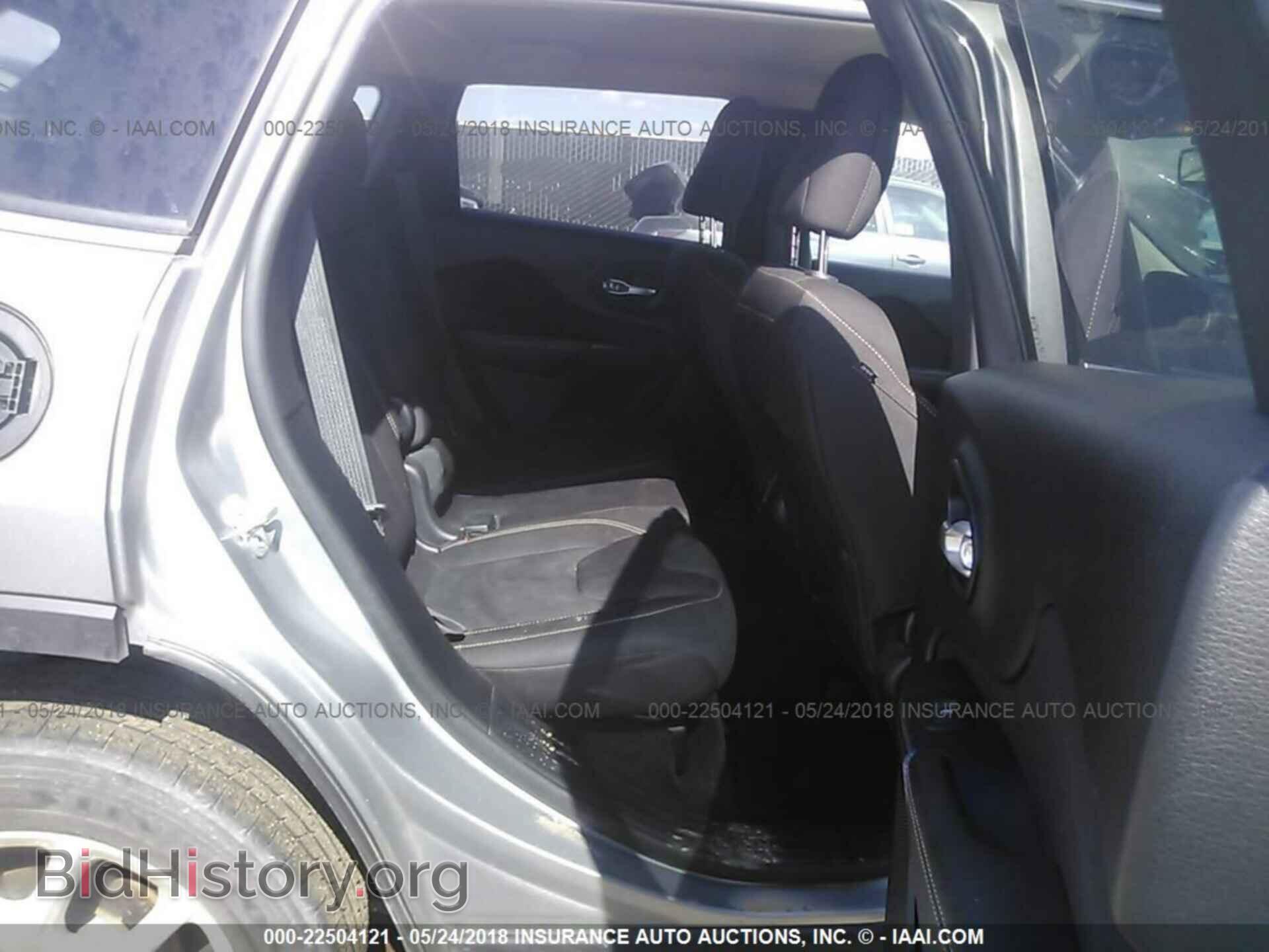 2015 Jeep Cherokee - VIN: 1C4PJLCB6FW655960 - Фото 8