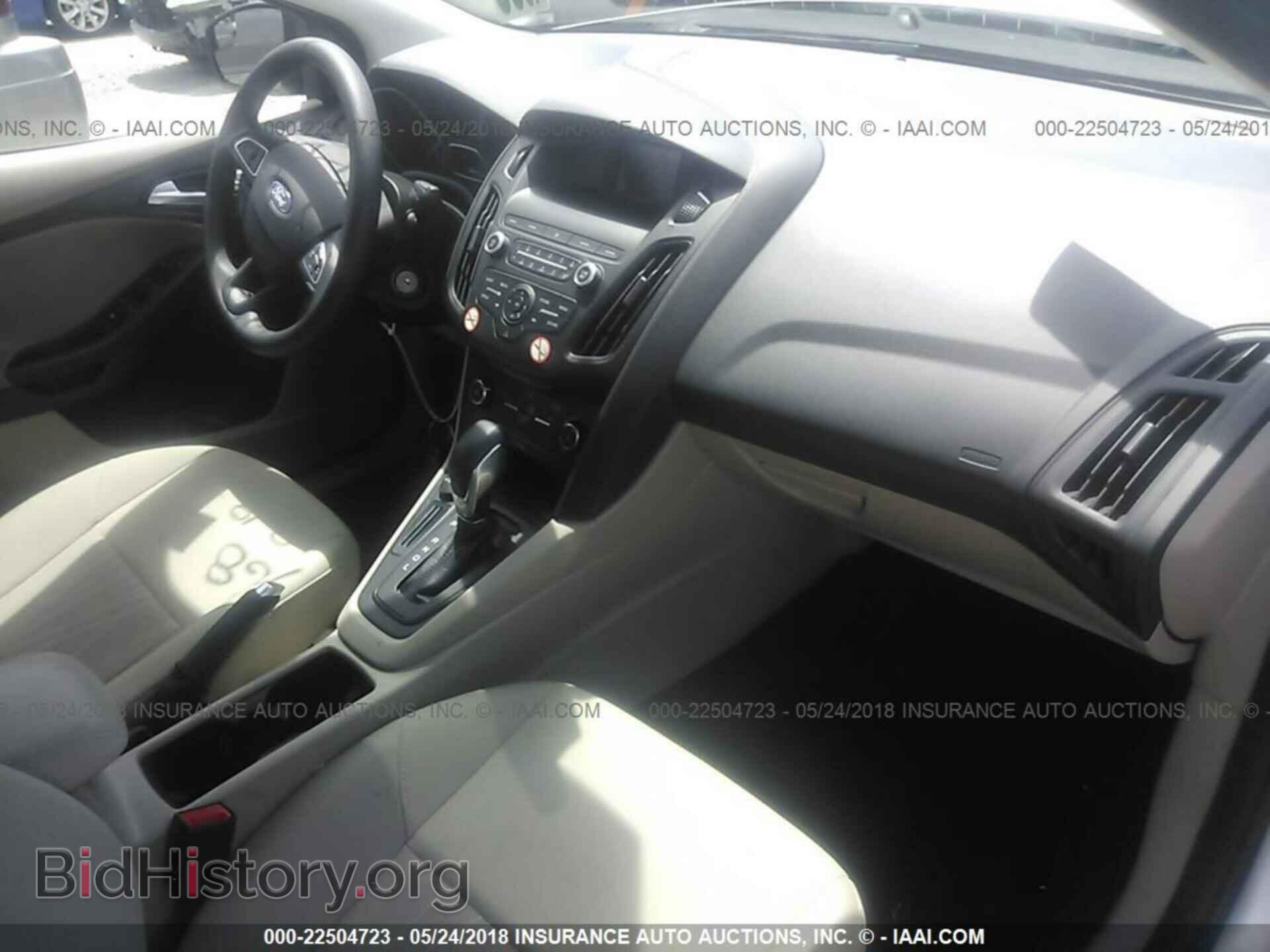 2018 Ford Focus - VIN: 1FADP3F22JL231768 - Фото 5