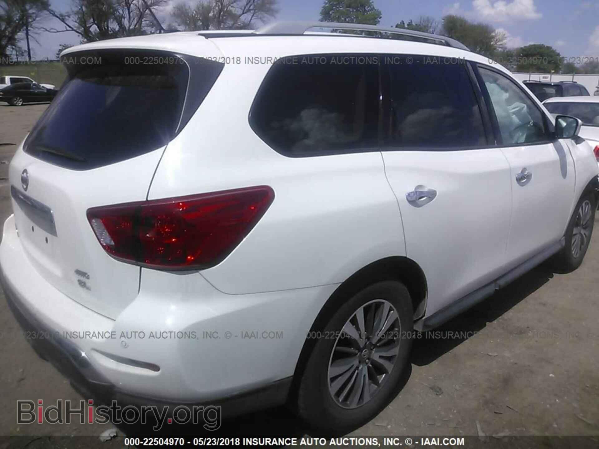 2017 Nissan Pathfinder - VIN: 5N1DR2MM4HC604513 - Фото 4