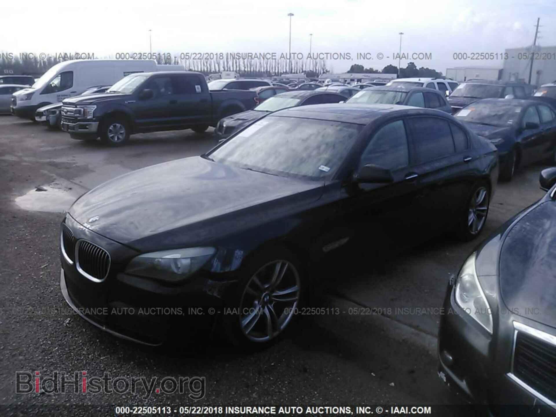 2011 Bmw 750 - VIN: WBAKB8C59BC852029 - Фото 2