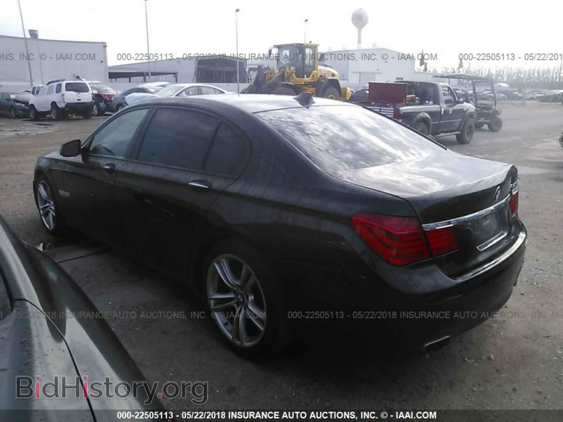 2011 Bmw 750 - VIN: WBAKB8C59BC852029 - Фото 3