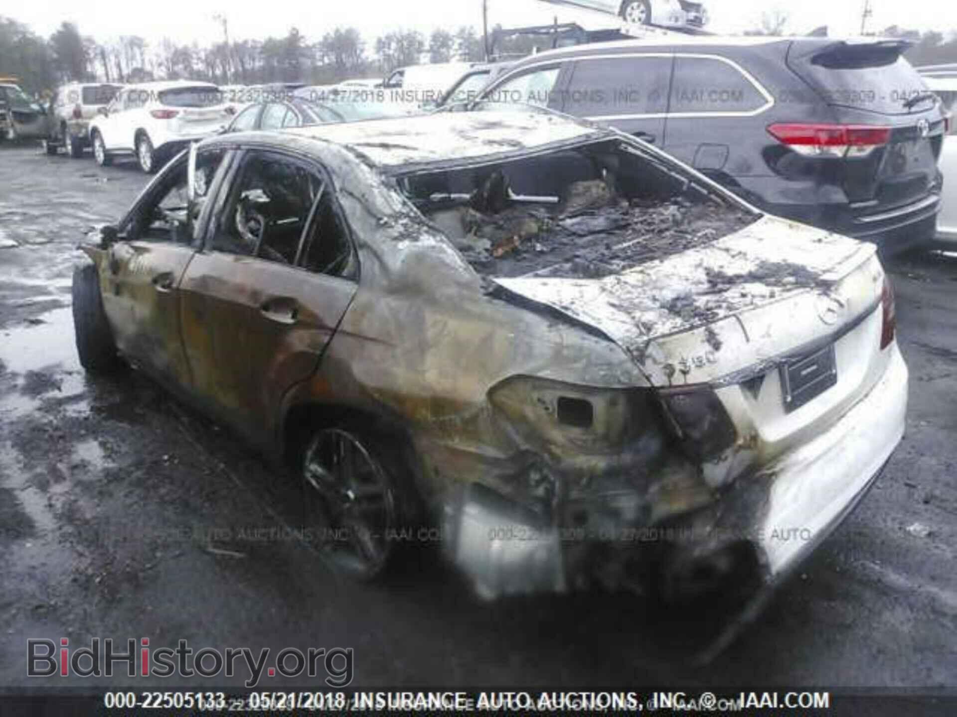 2013 Mercedes-benz E - VIN: WDDHF8JB7DA744717 - Фото 3