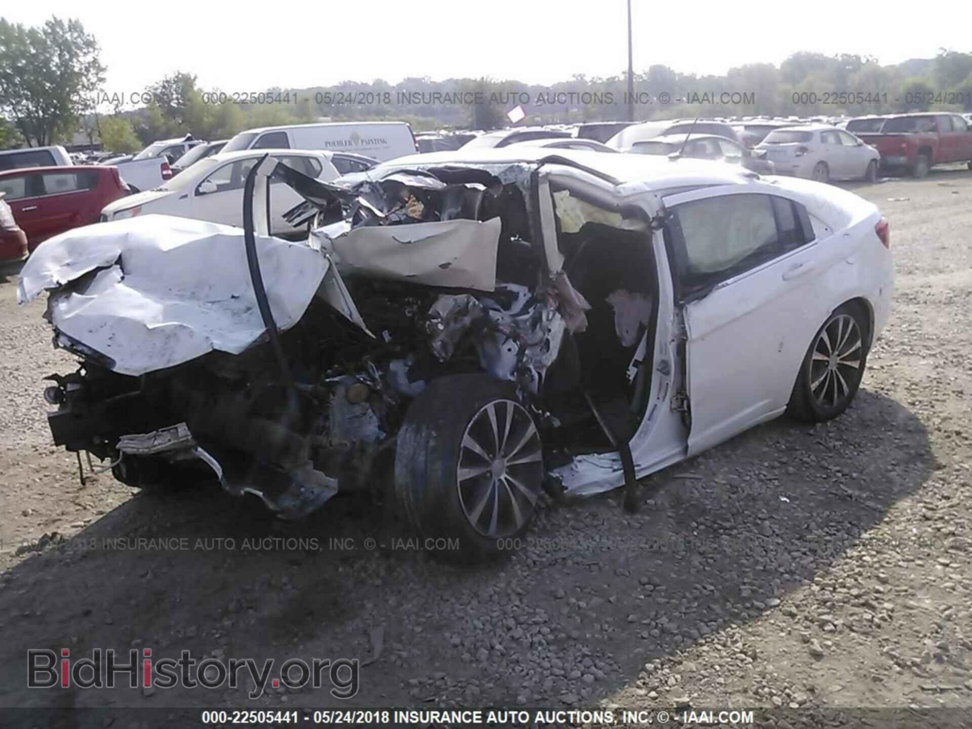 2012 Chrysler 200 - VIN: 1C3CCBHG9CN227409 - Фото 2