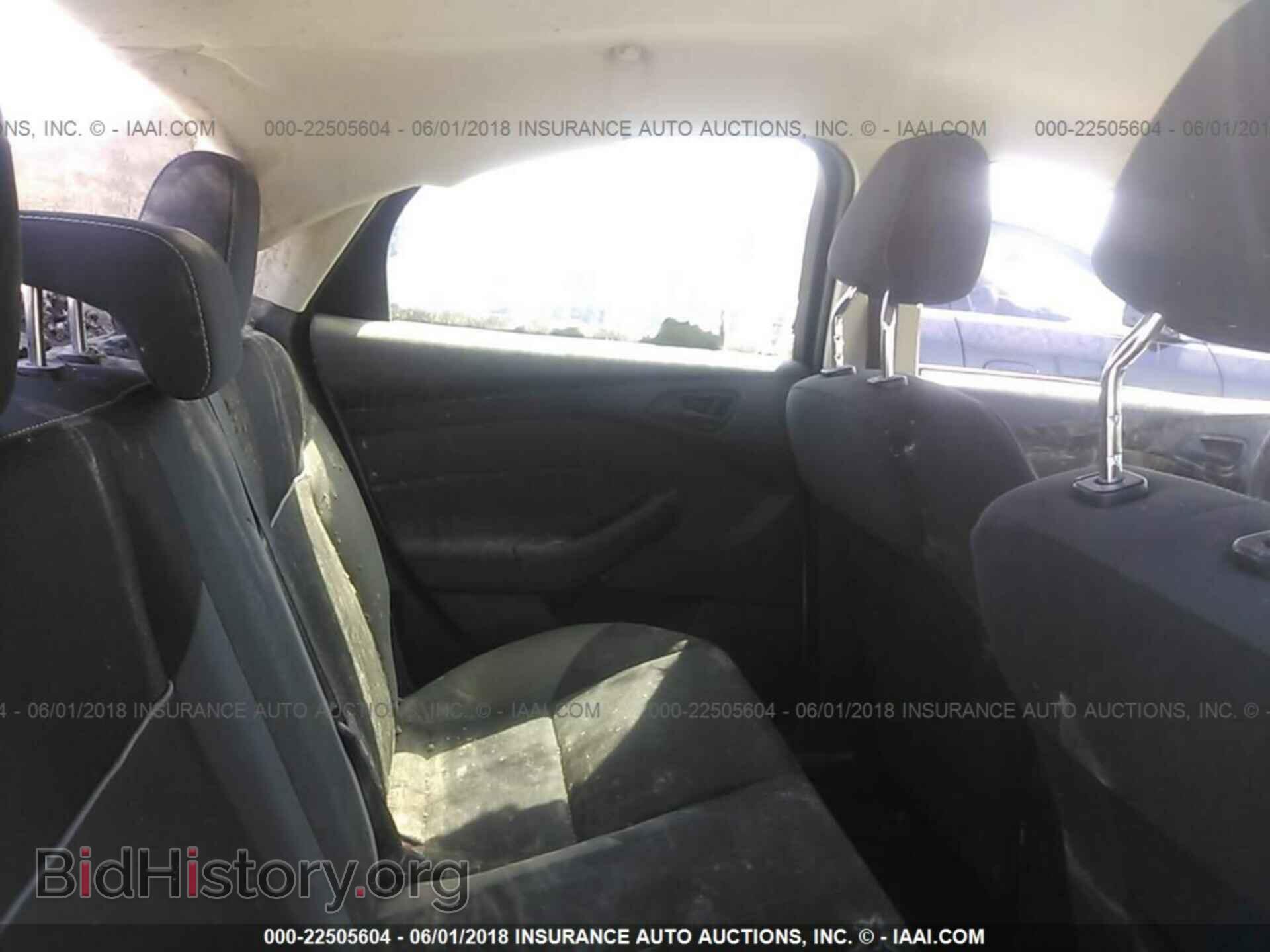 2012 Ford Focus - VIN: 1FAHP3F23CL379464 - Photo 8