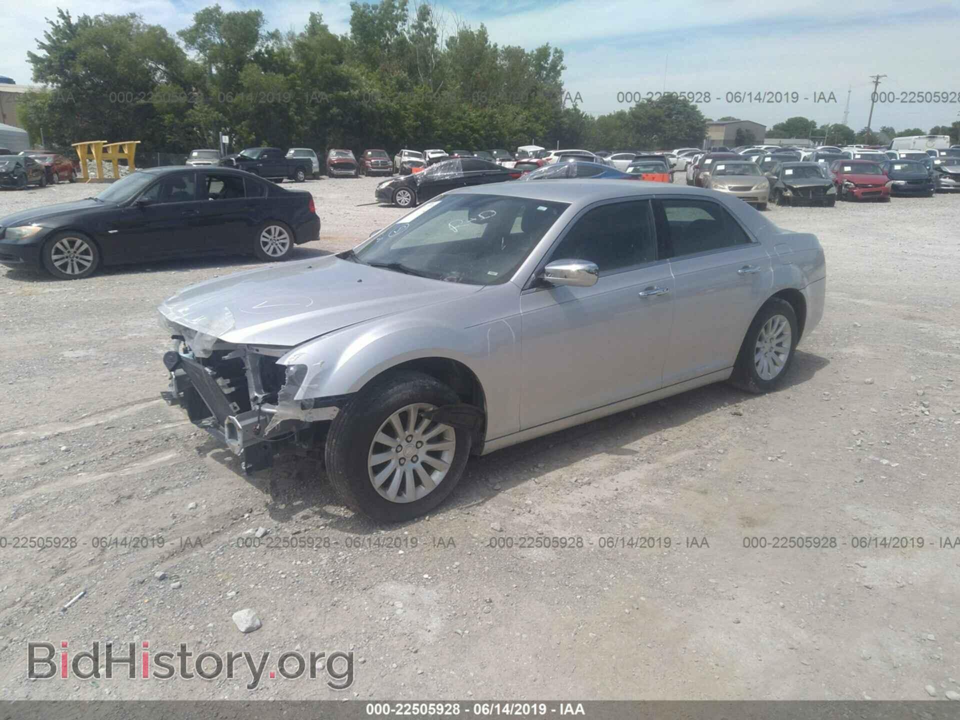 2012 CHRYSLER 300 - VIN: 2C3CCAAG1CH175545 - Photo 2
