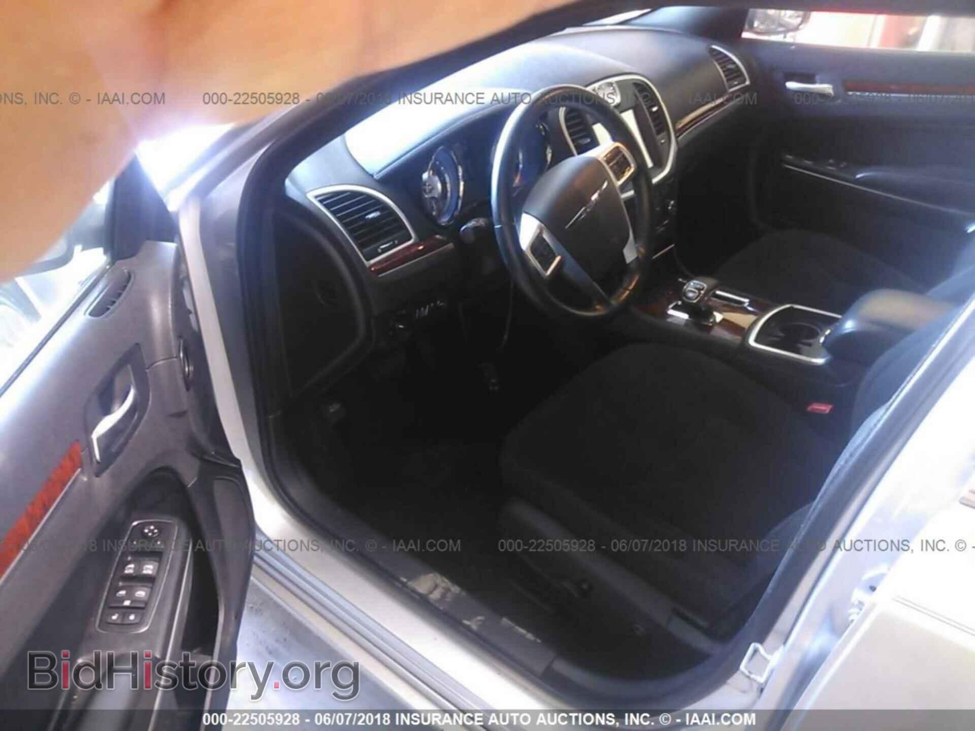 2012 CHRYSLER 300 - VIN: 2C3CCAAG1CH175545 - Photo 5