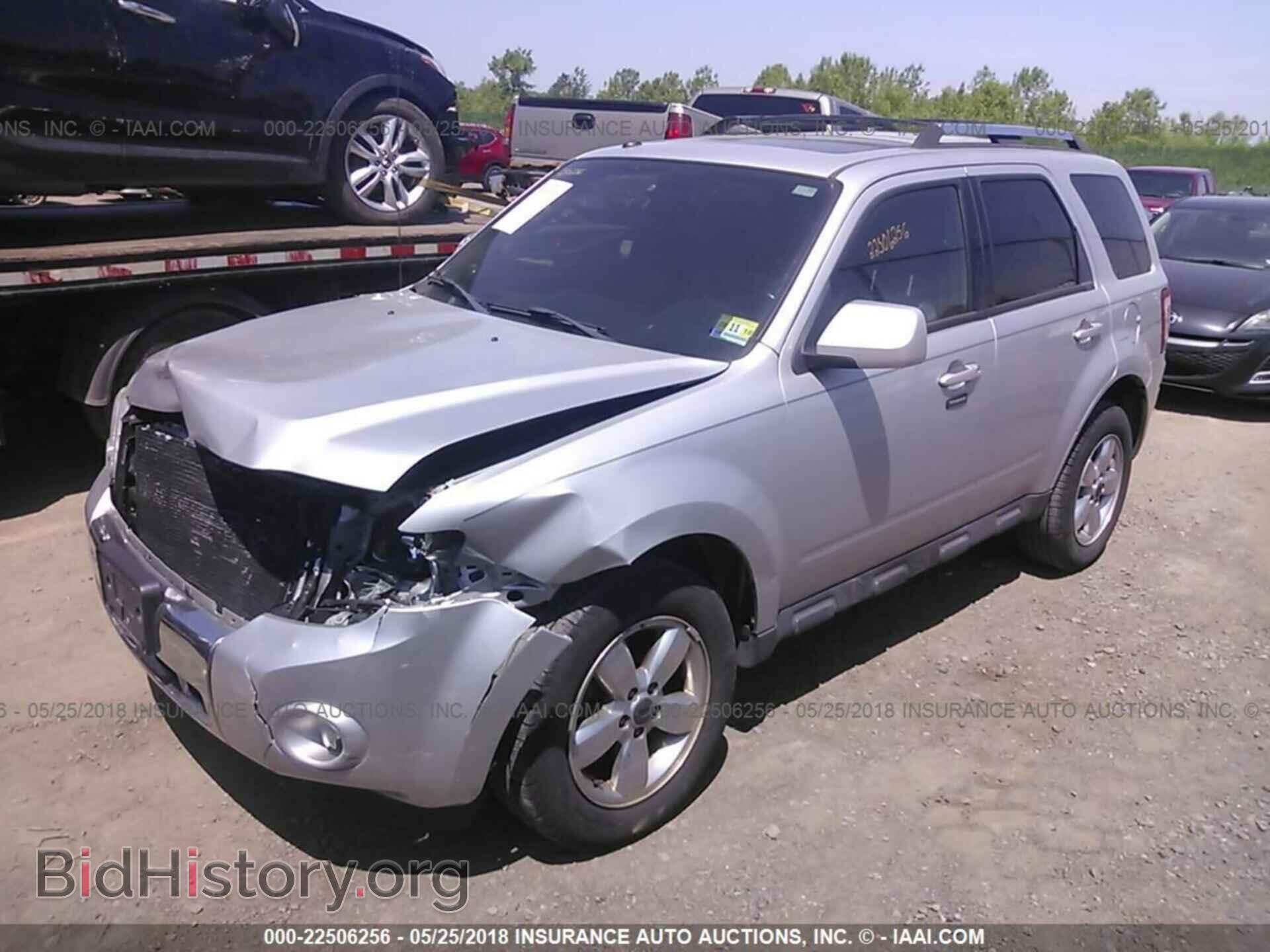 2011 Ford Escape - VIN: 1FMCU9E71BKB01143 - Фото 2