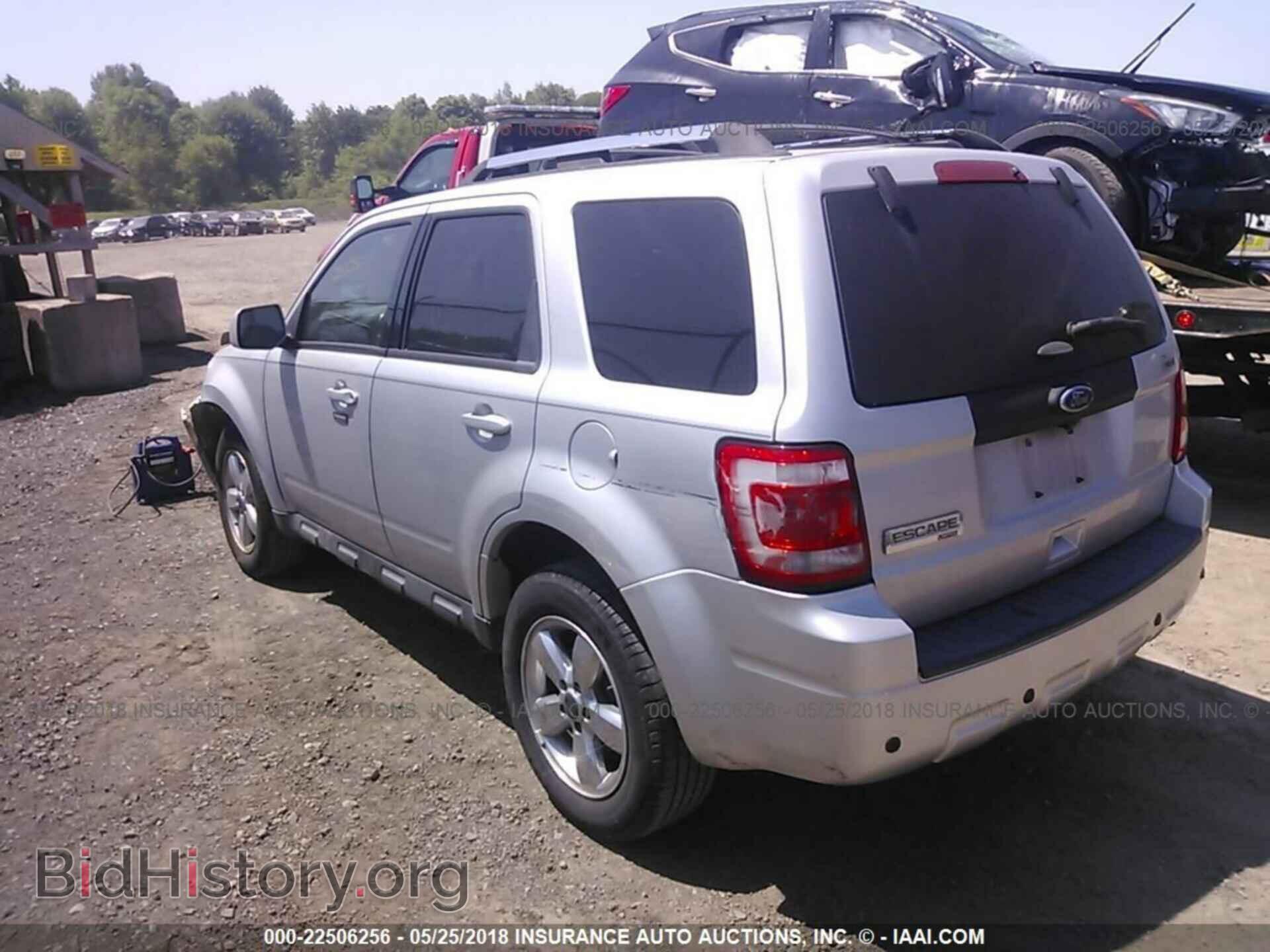 2011 Ford Escape - VIN: 1FMCU9E71BKB01143 - Фото 3