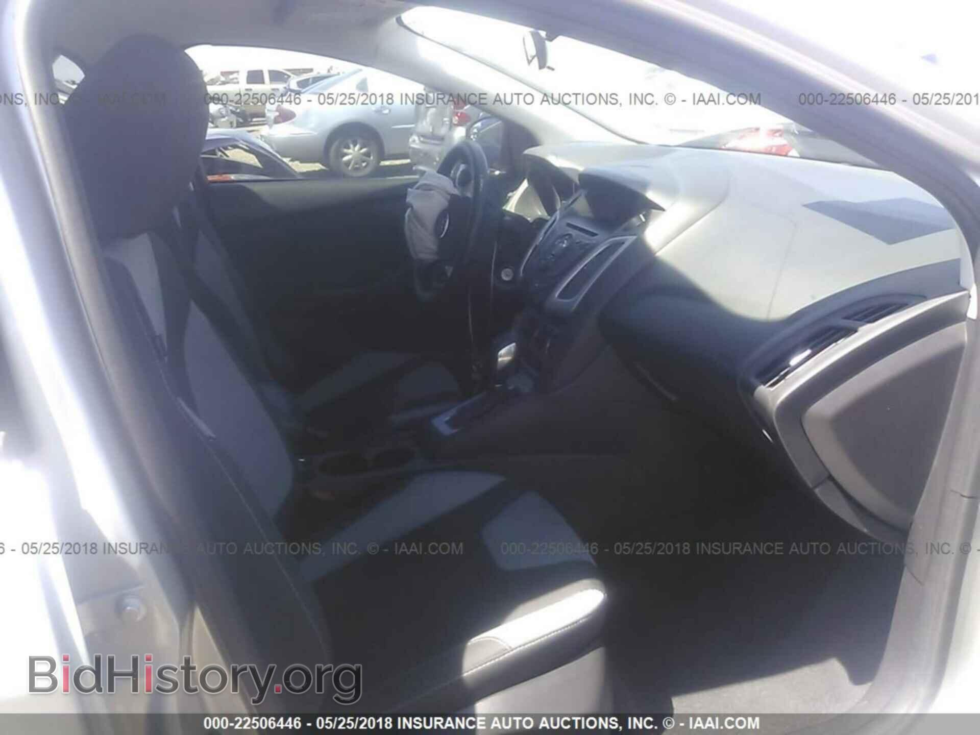 2014 Ford Focus - VIN: 1FADP3F28EL399548 - Photo 5
