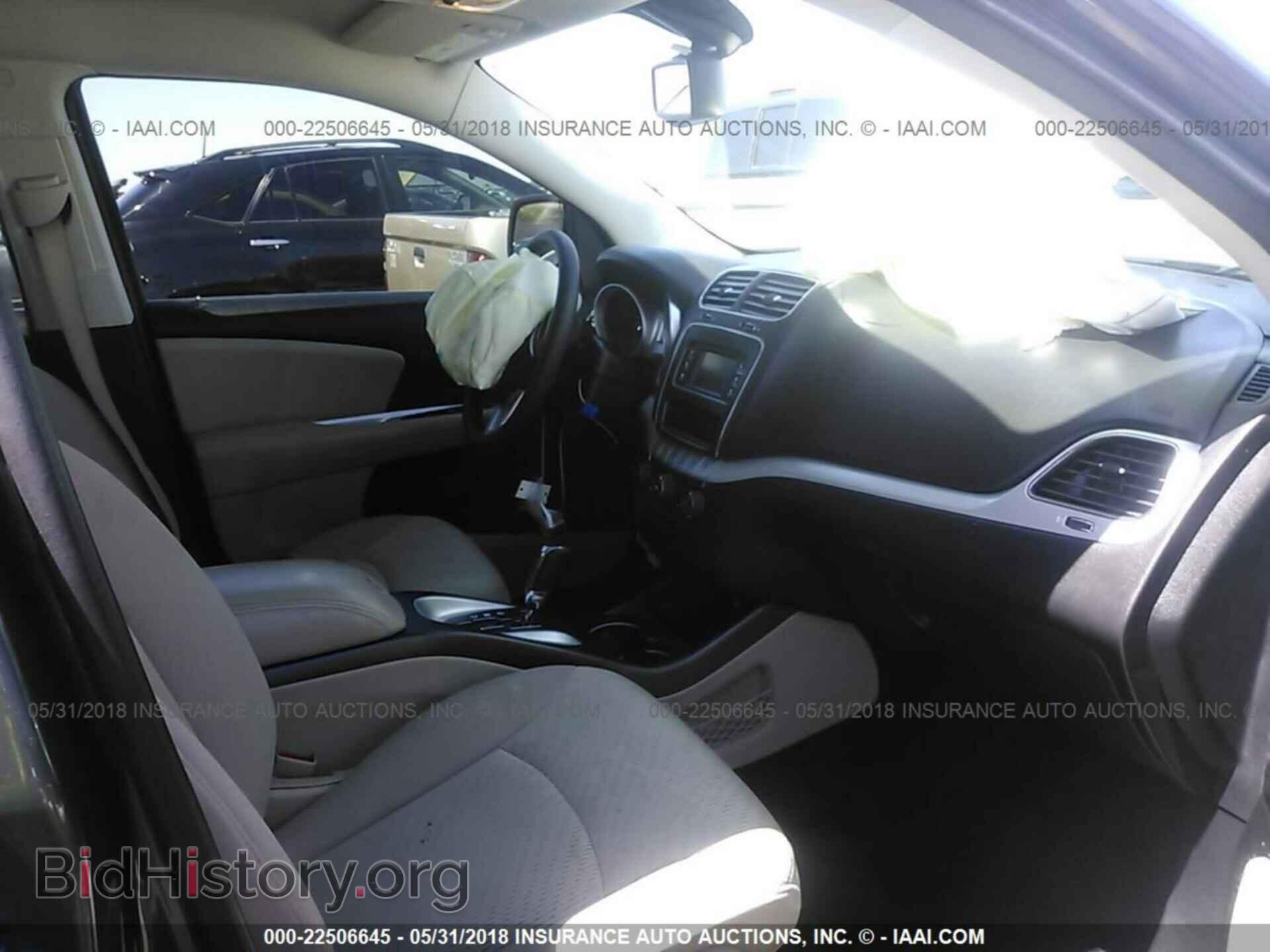 2016 Dodge Journey - VIN: 3C4PDCBB1GT240190 - Photo 5