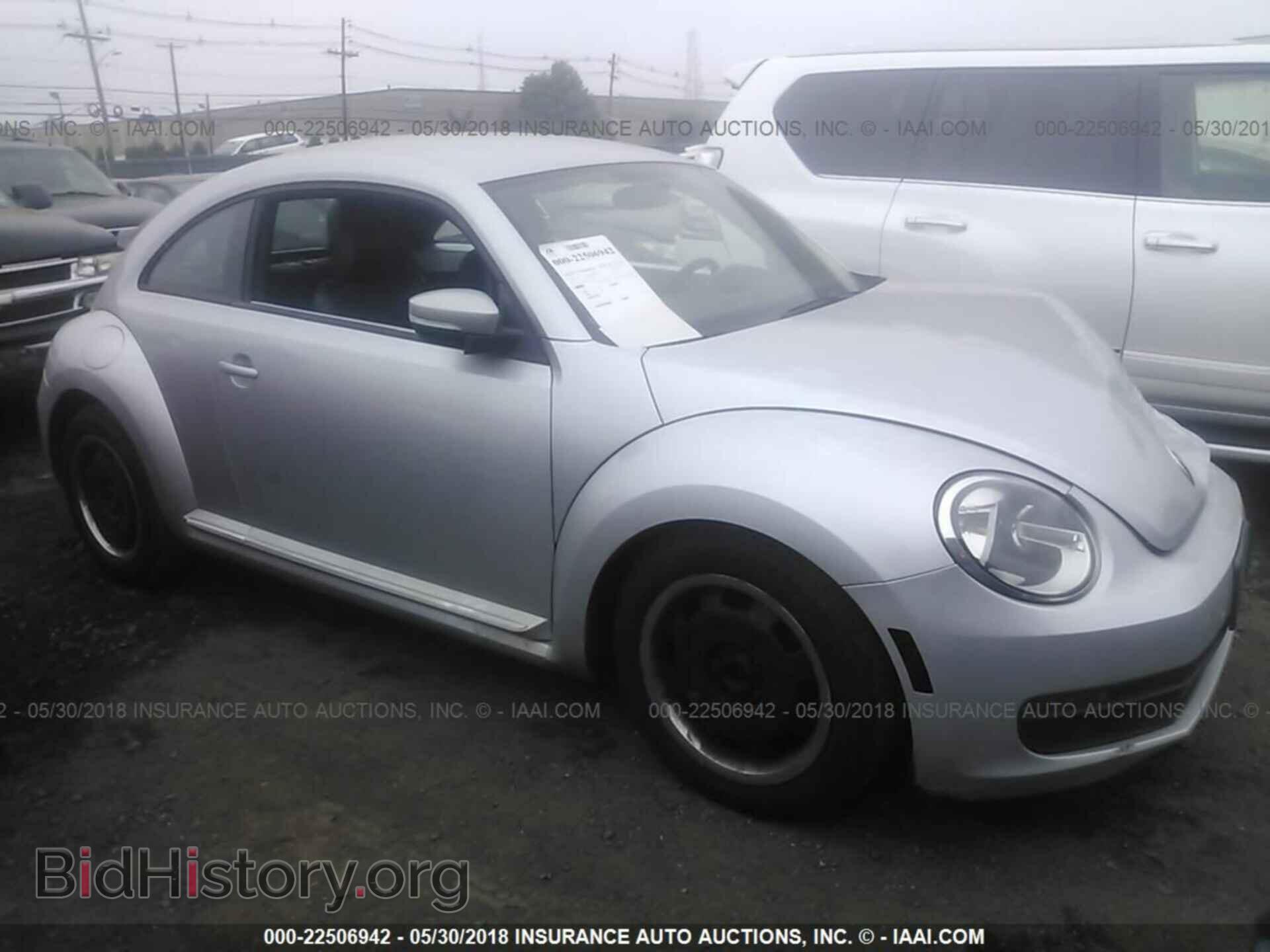 Фотография 3VWJP7AT0CM601599 - Volkswagen Beetle 2012