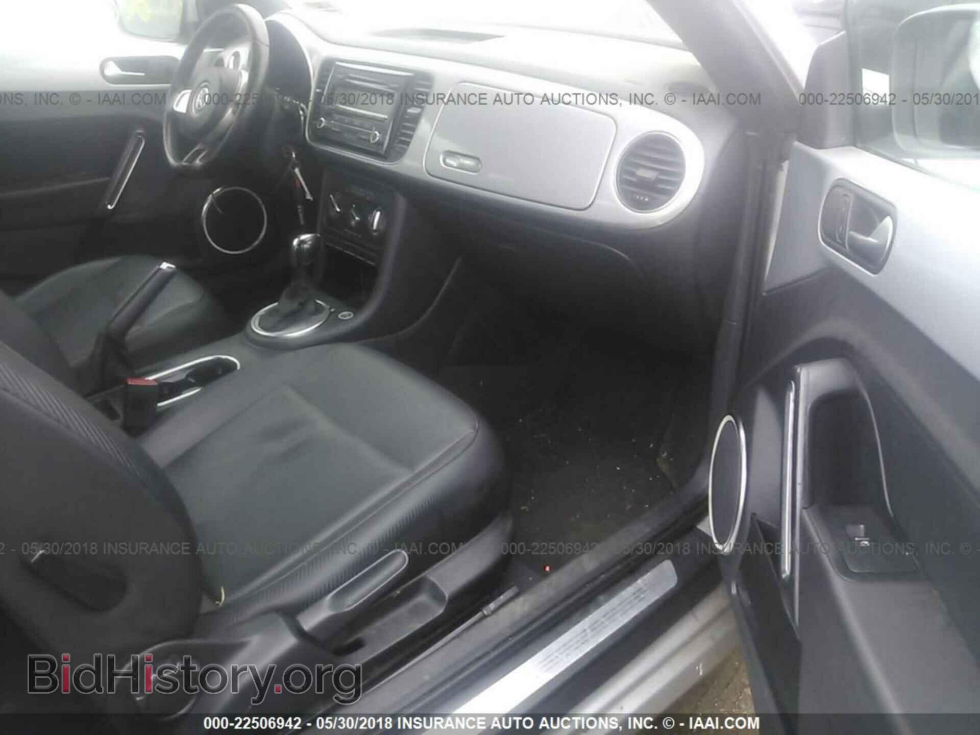 2012 Volkswagen Beetle - VIN: 3VWJP7AT0CM601599 - Фото 5