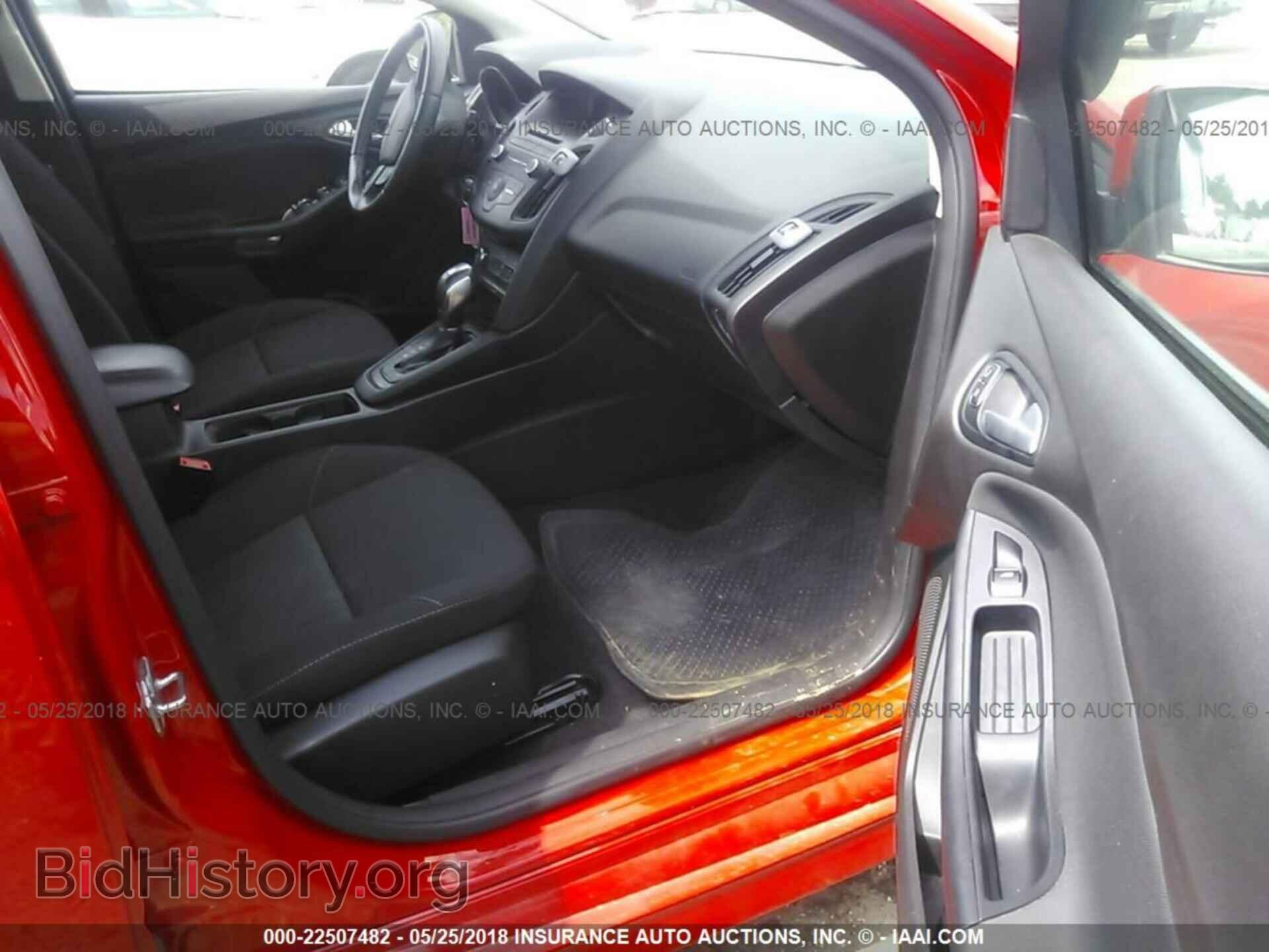 2015 Ford Focus - VIN: 1FADP3F24FL372591 - Photo 5