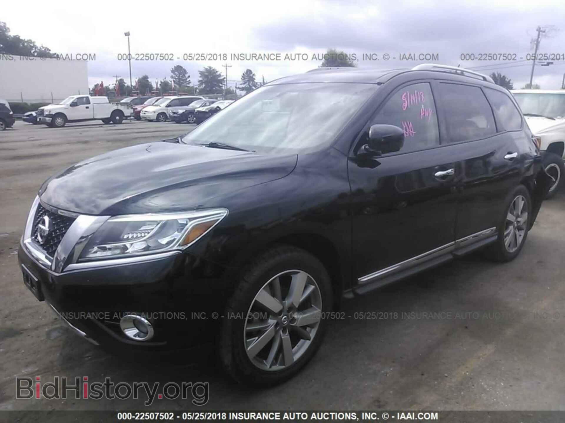2014 Nissan Pathfinder - VIN: 5N1AR2MM2EC623849 - Фото 2