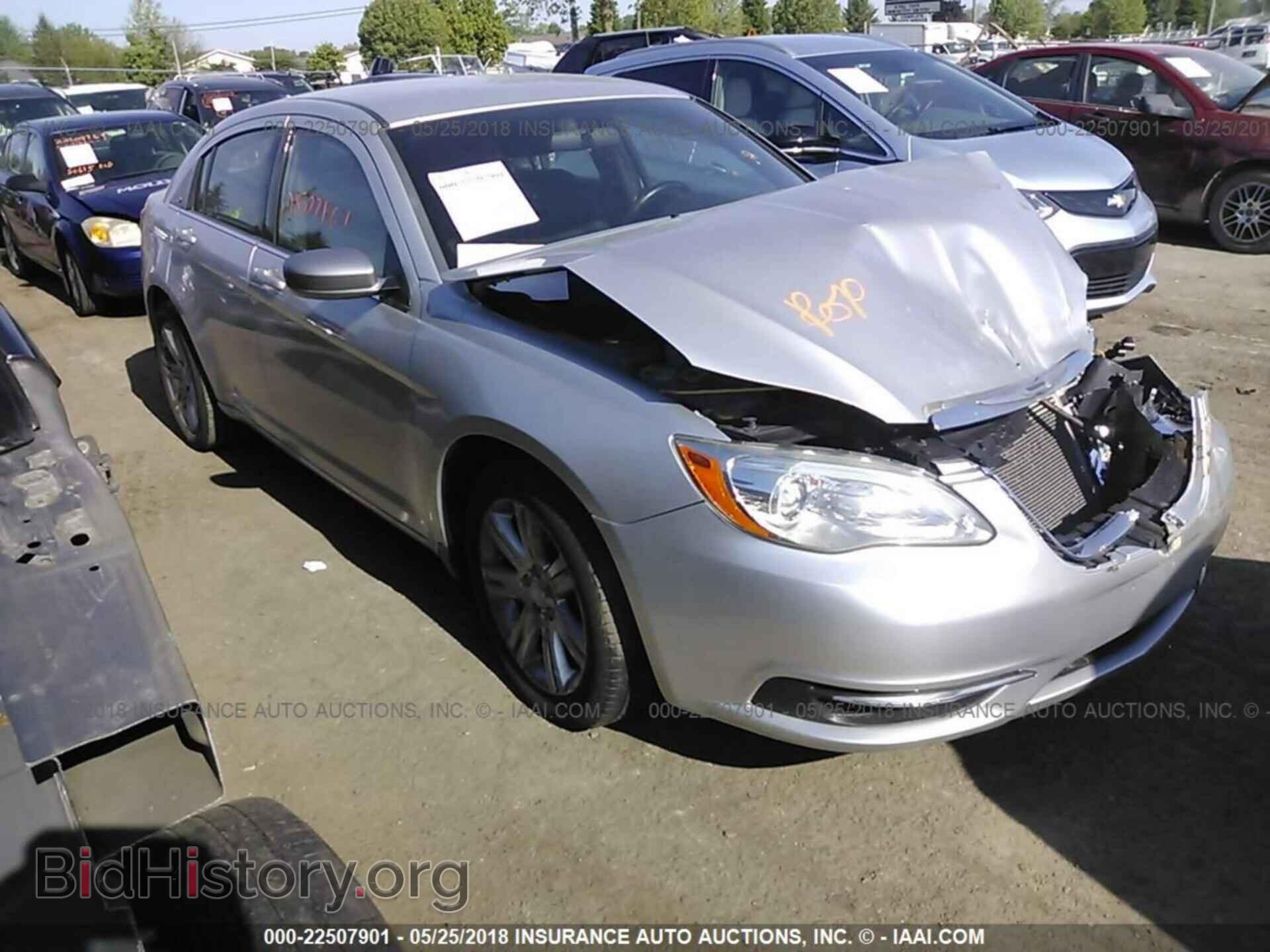 Photo 1C3BC1FBXBN619245 - CHRYSLER 200 2011