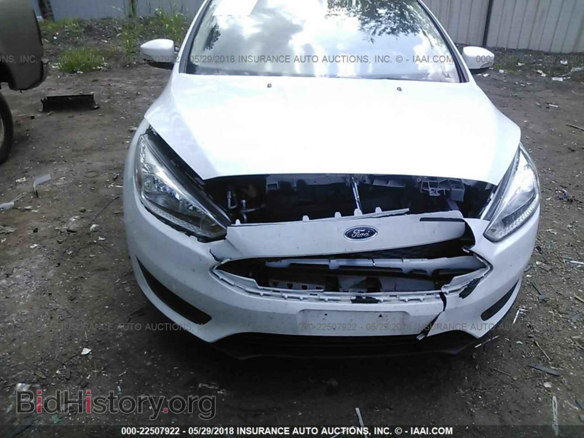 2017 Ford Focus - VIN: 1FADP3F23HL204931 - Photo 6
