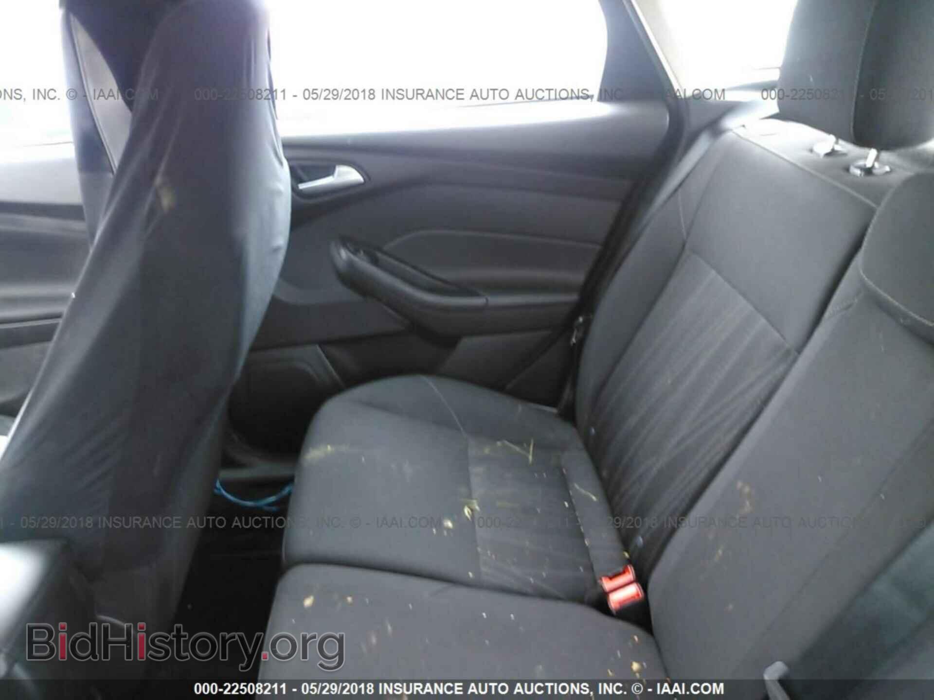 2016 Ford Focus - VIN: 1FADP3K25GL271342 - Photo 8