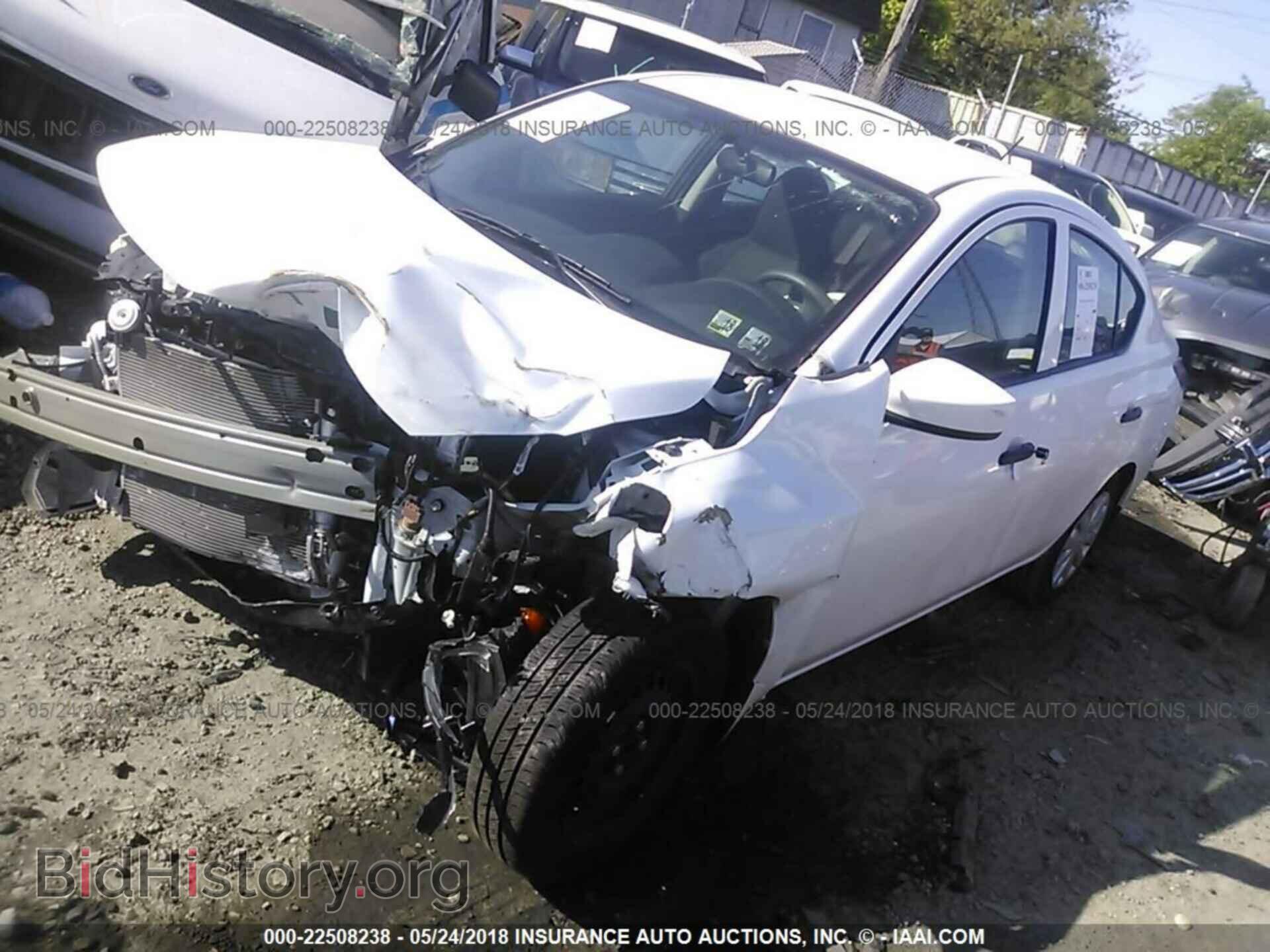 2017 Nissan Versa - VIN: 3N1CN7AP3HL887808 - Фото 2