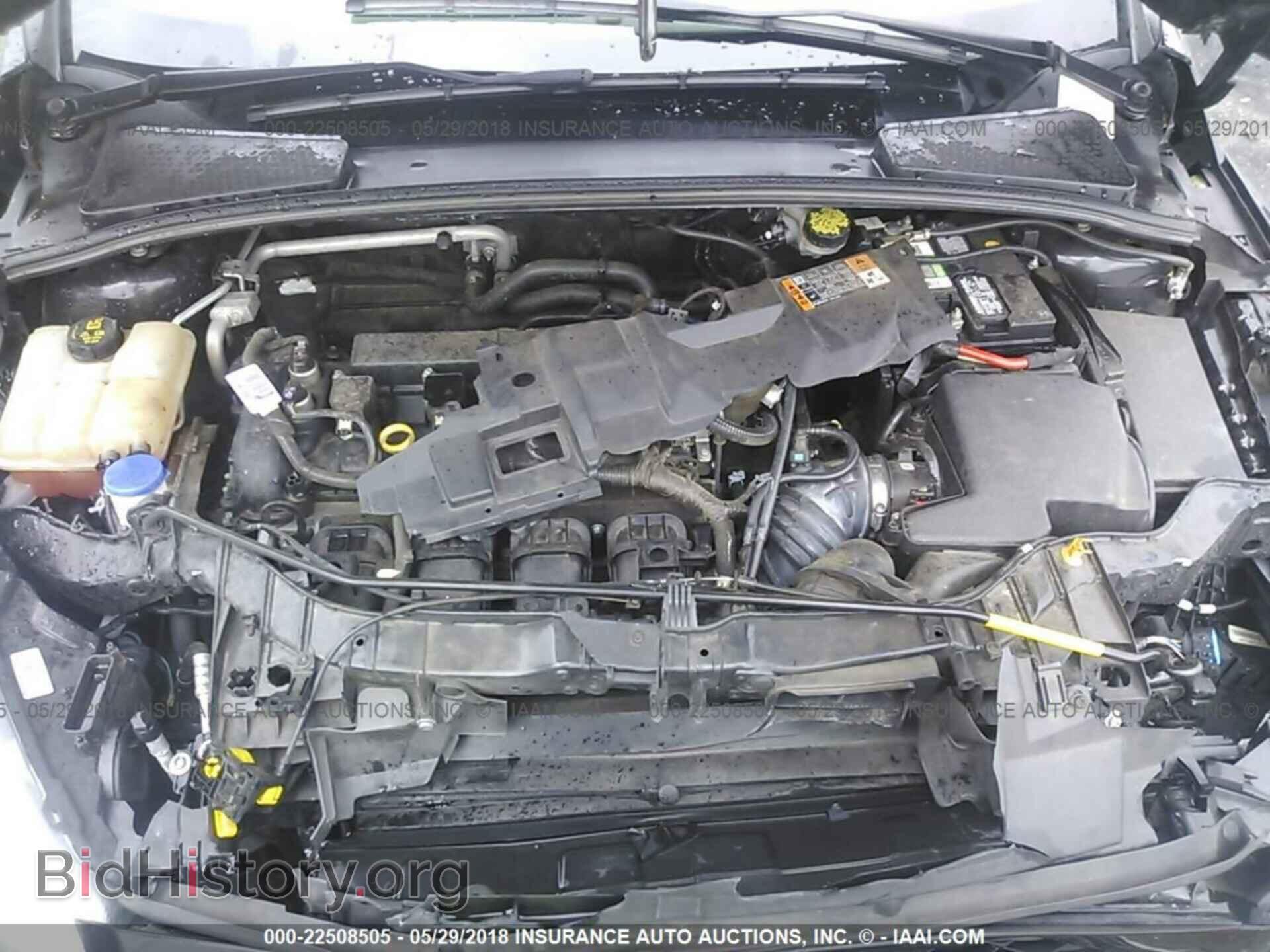 2015 Ford Focus - VIN: 1FADP3F23FL328923 - Photo 10