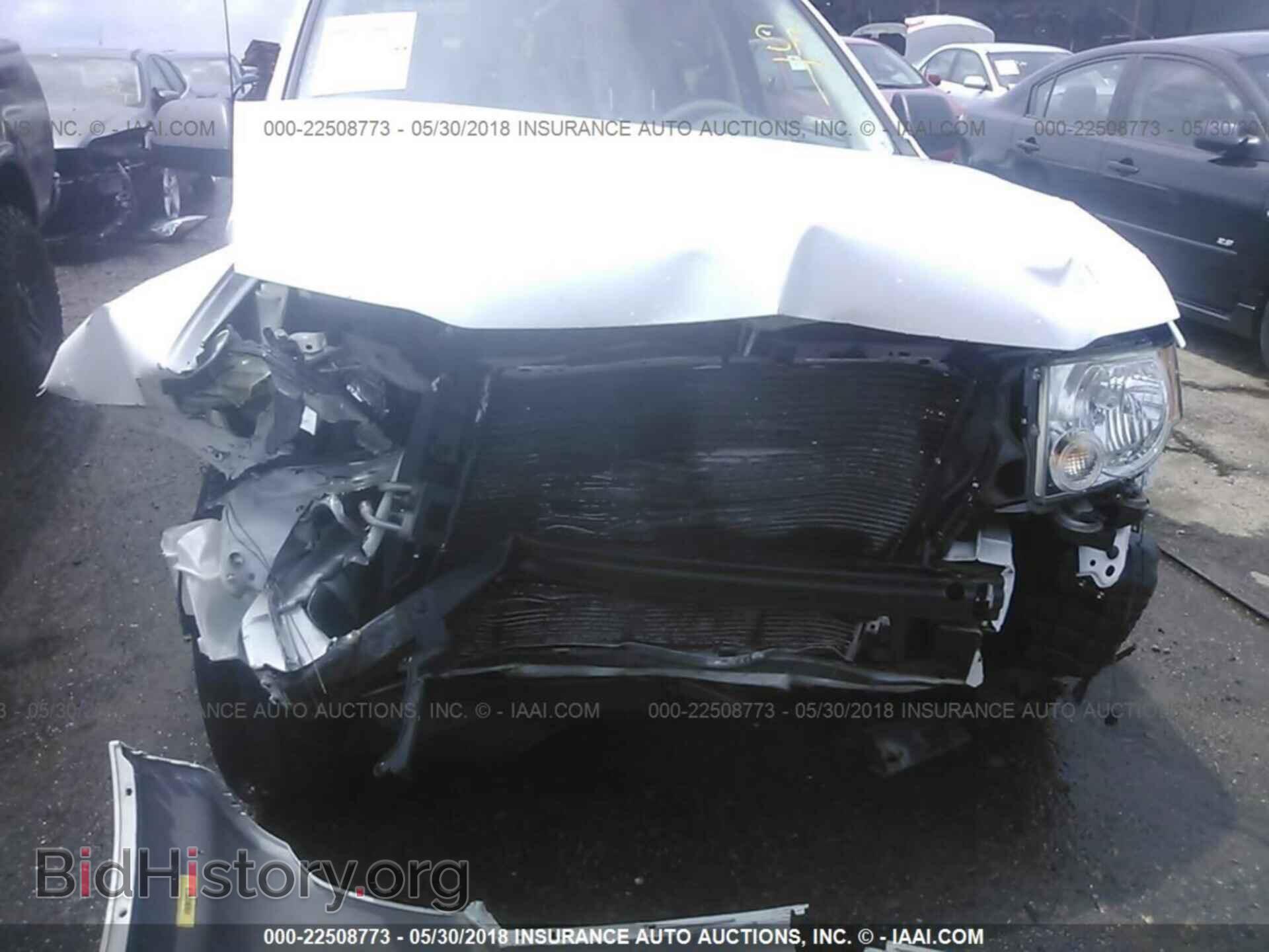 2011 Ford Escape - VIN: 1FMCU0D79BKC06140 - Photo 6